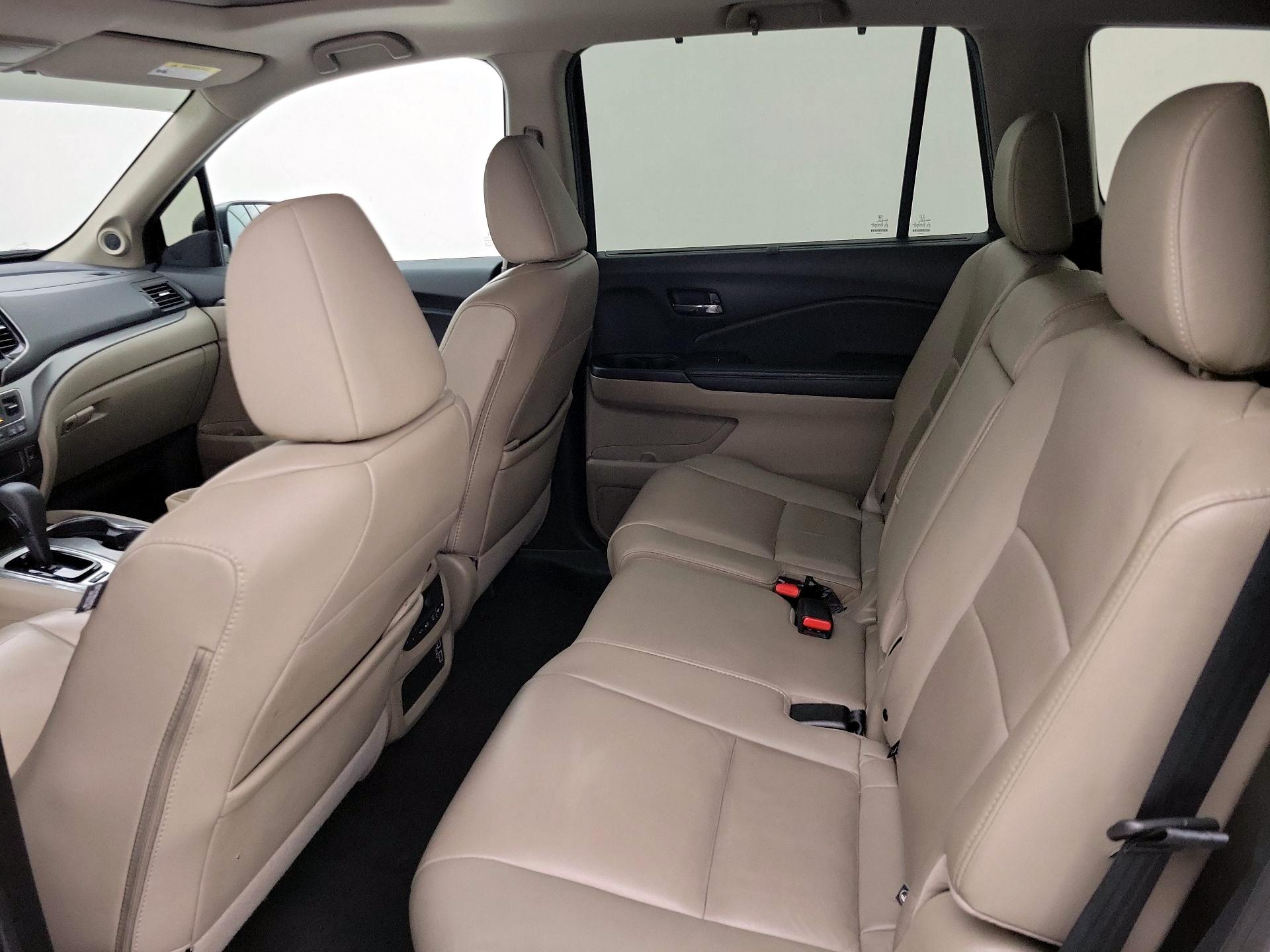 Thumbnail: 2020 Honda Pilot - 20