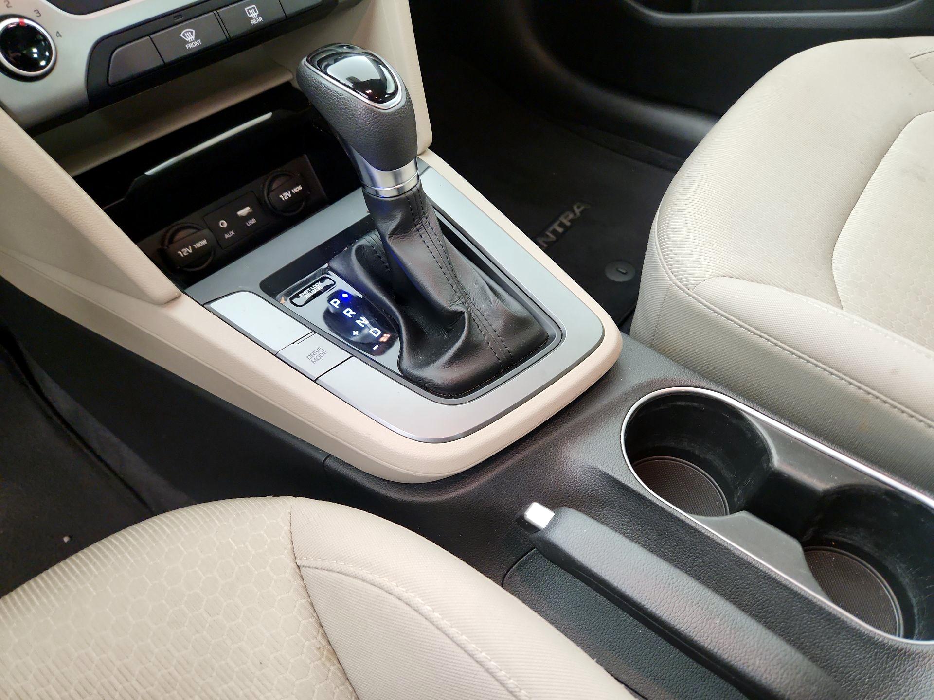Thumbnail: 2017 Hyundai Elantra - 15