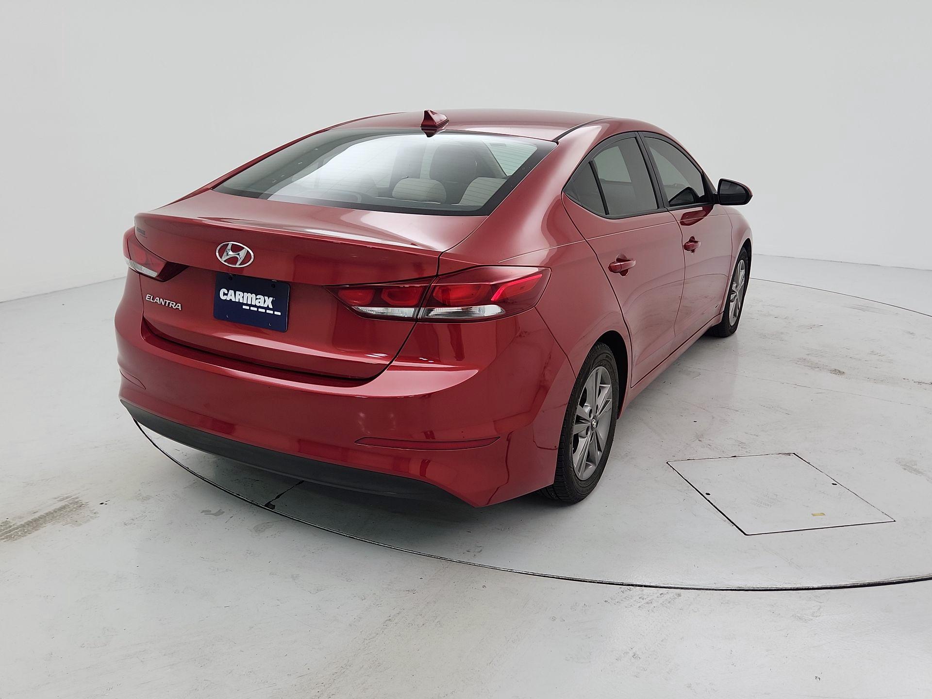 Thumbnail: 2017 Hyundai Elantra - 5