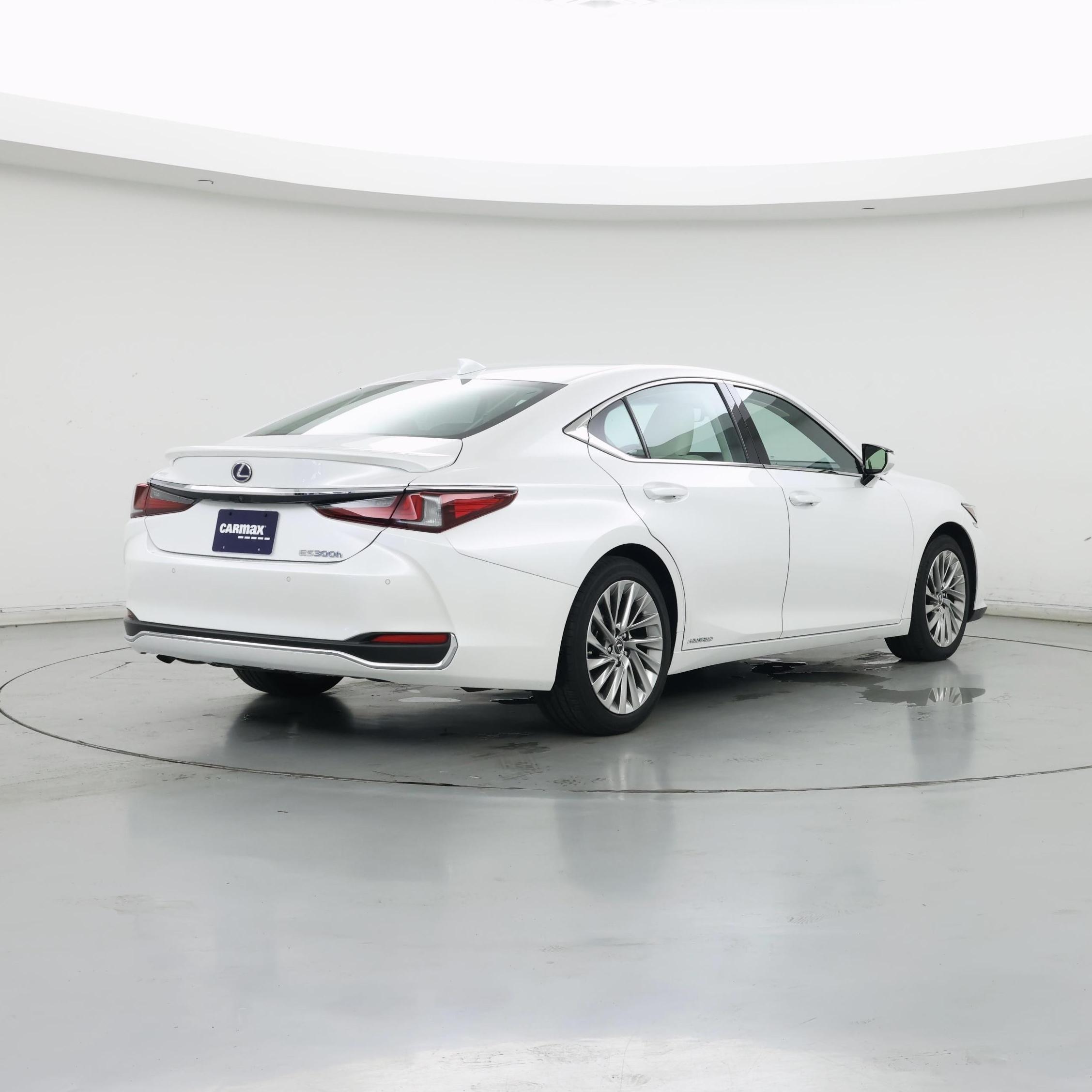 Thumbnail: 2022 Lexus ES - 8