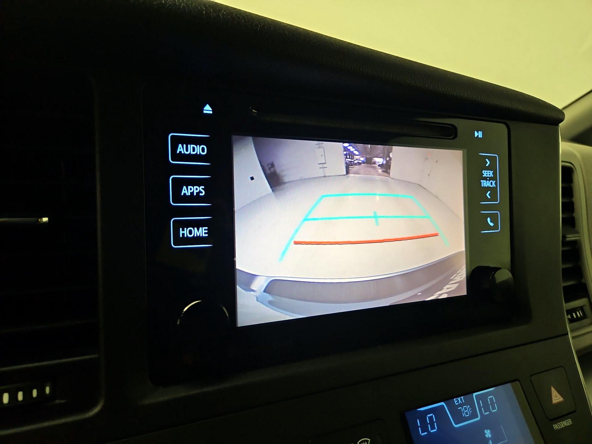 Thumbnail: 2016 Toyota Sienna - 14