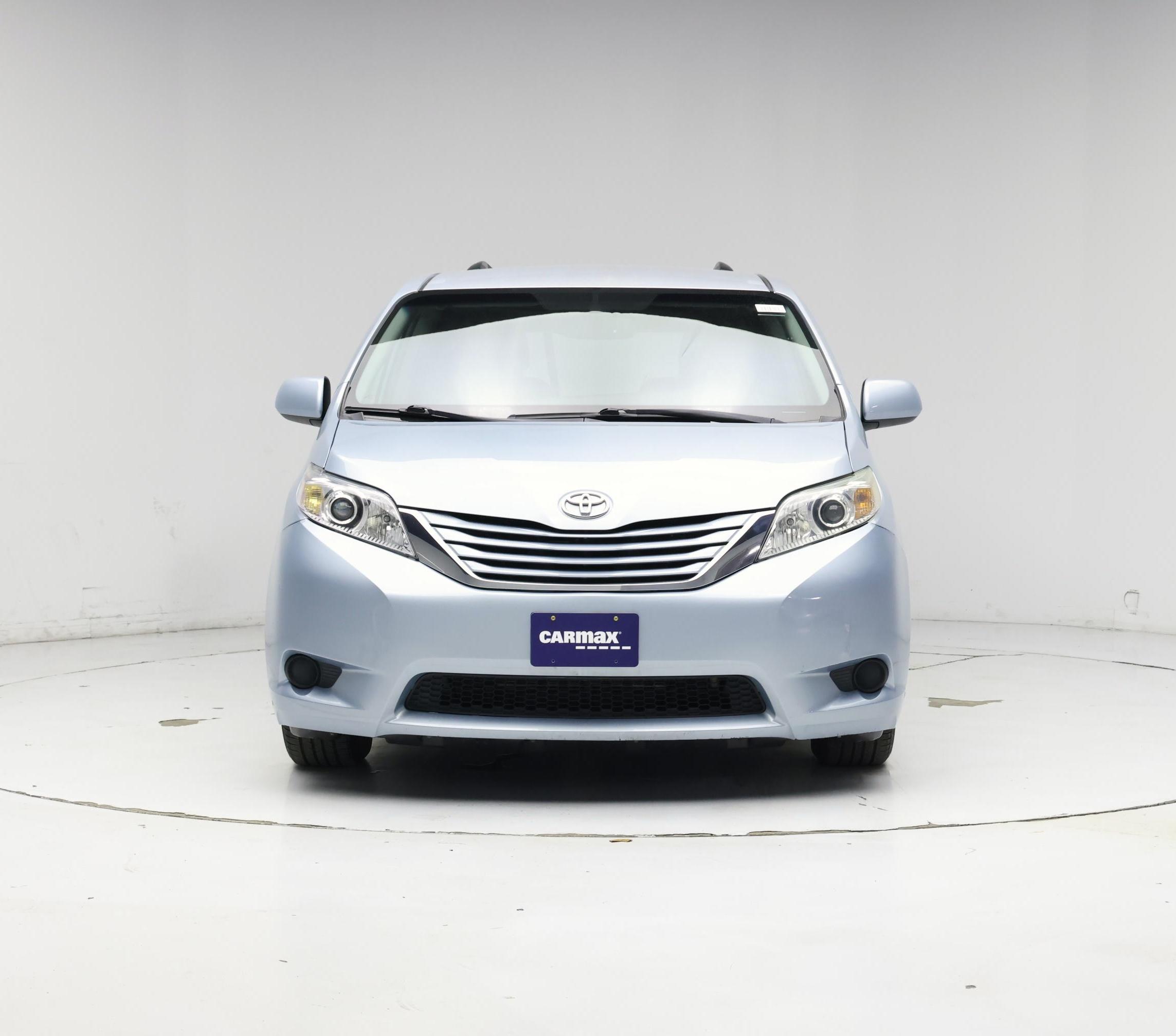 Thumbnail: 2016 Toyota Sienna - 5