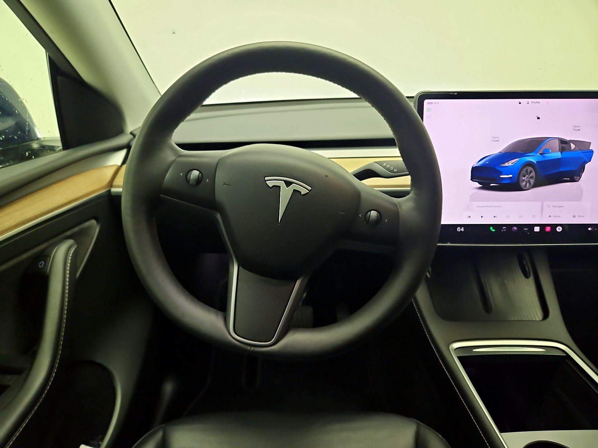 Thumbnail: 2024 Tesla Model Y - 10