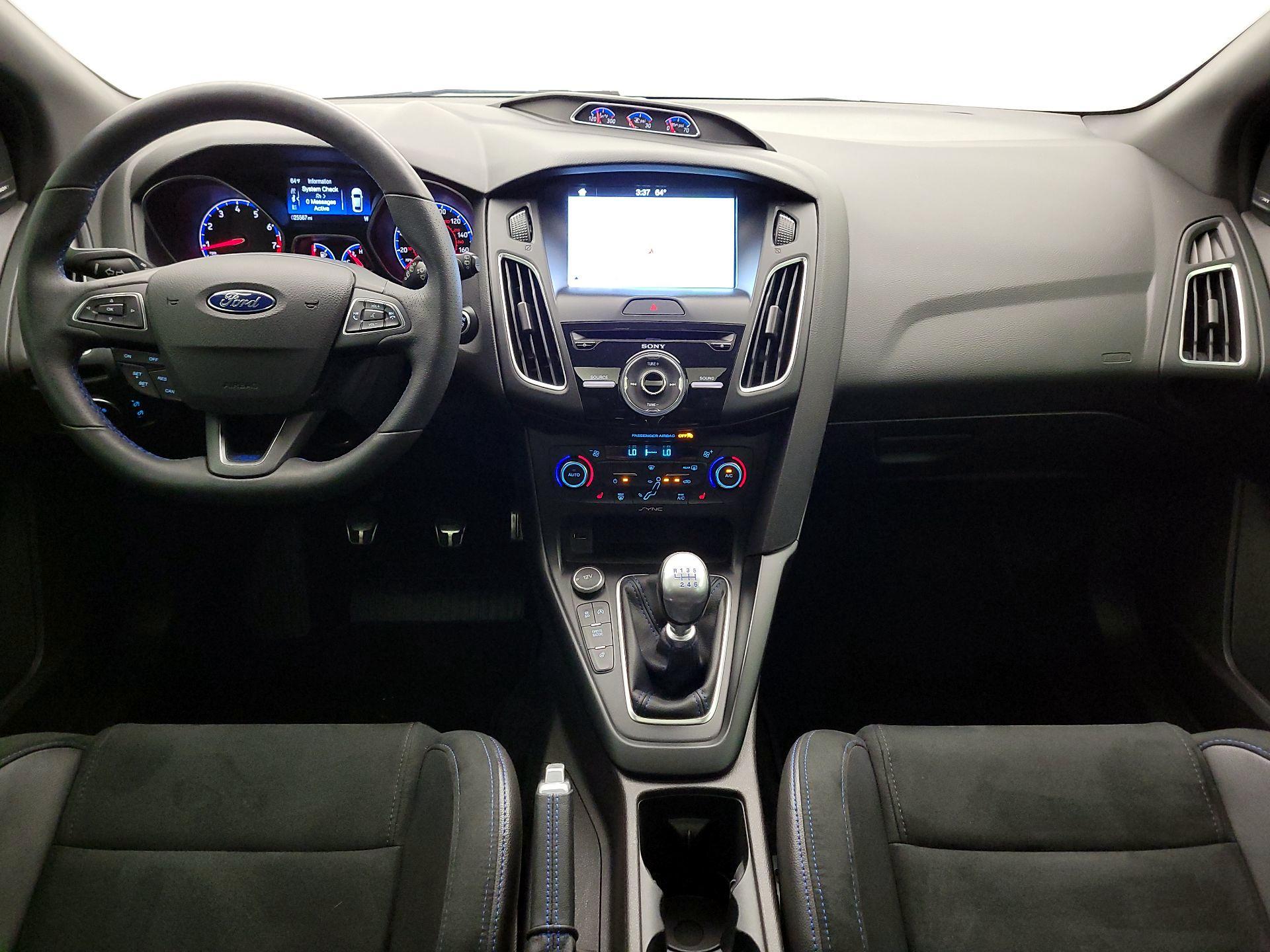Thumbnail: 2017 Ford Focus - 9