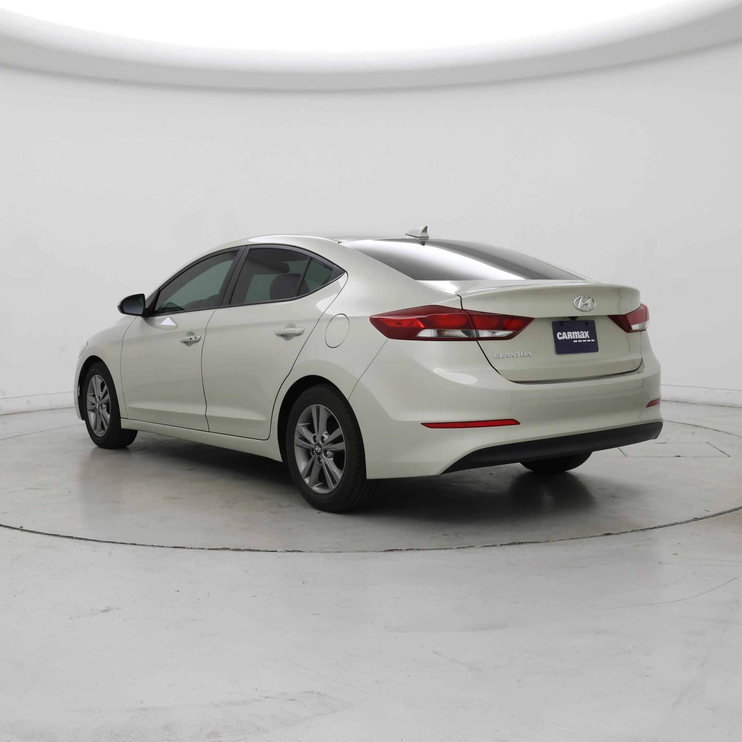 Thumbnail: 2017 Hyundai Elantra - 2