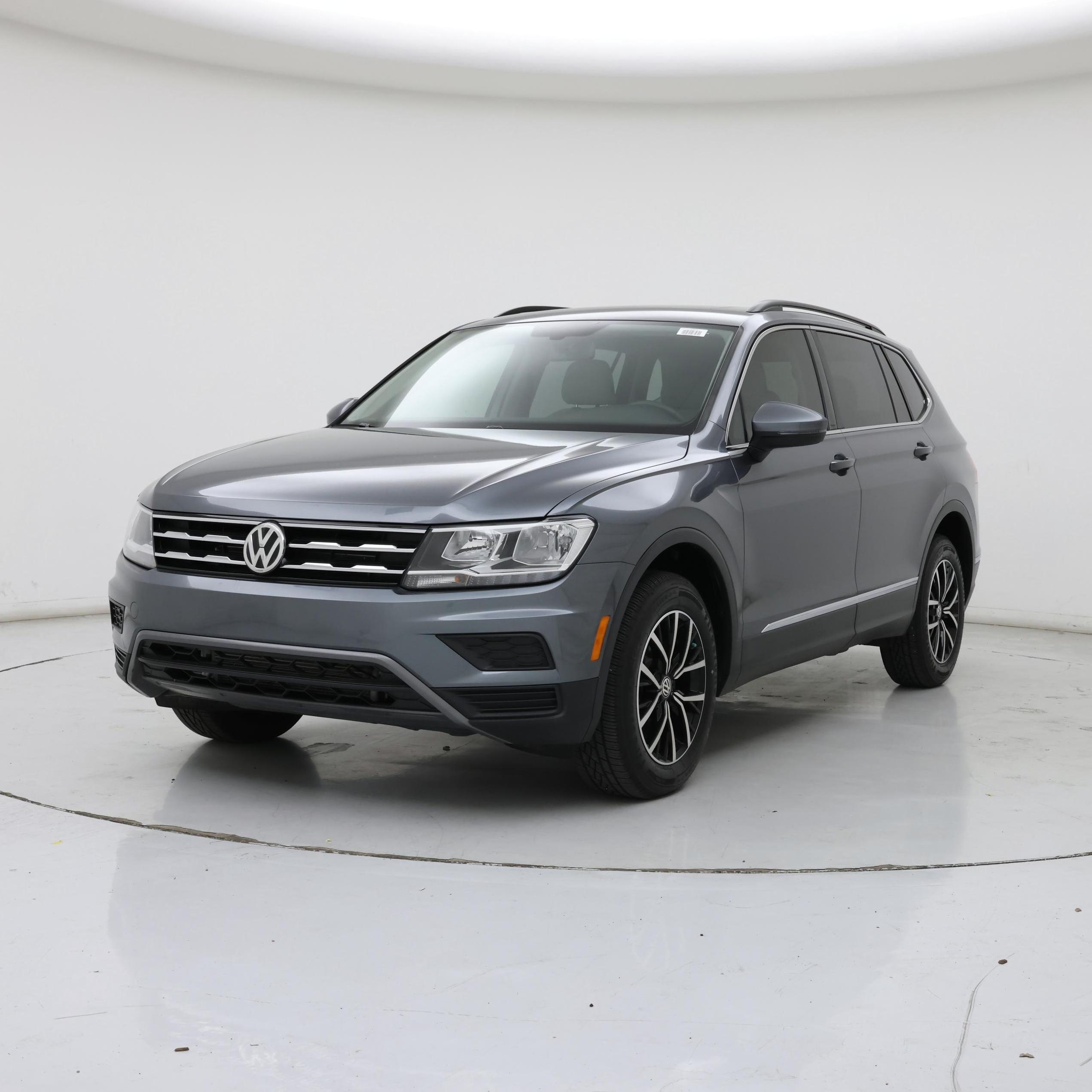 Thumbnail: 2021 Volkswagen Tiguan - 4