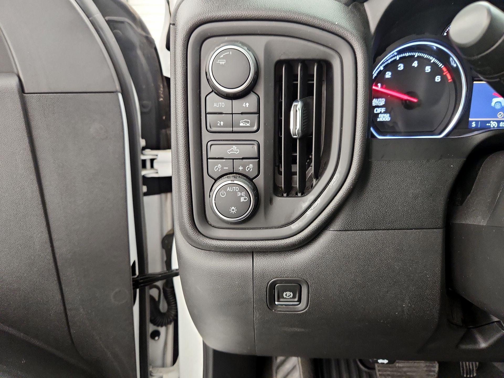 Thumbnail: 2021 Chevrolet Silverado 1500 - 13