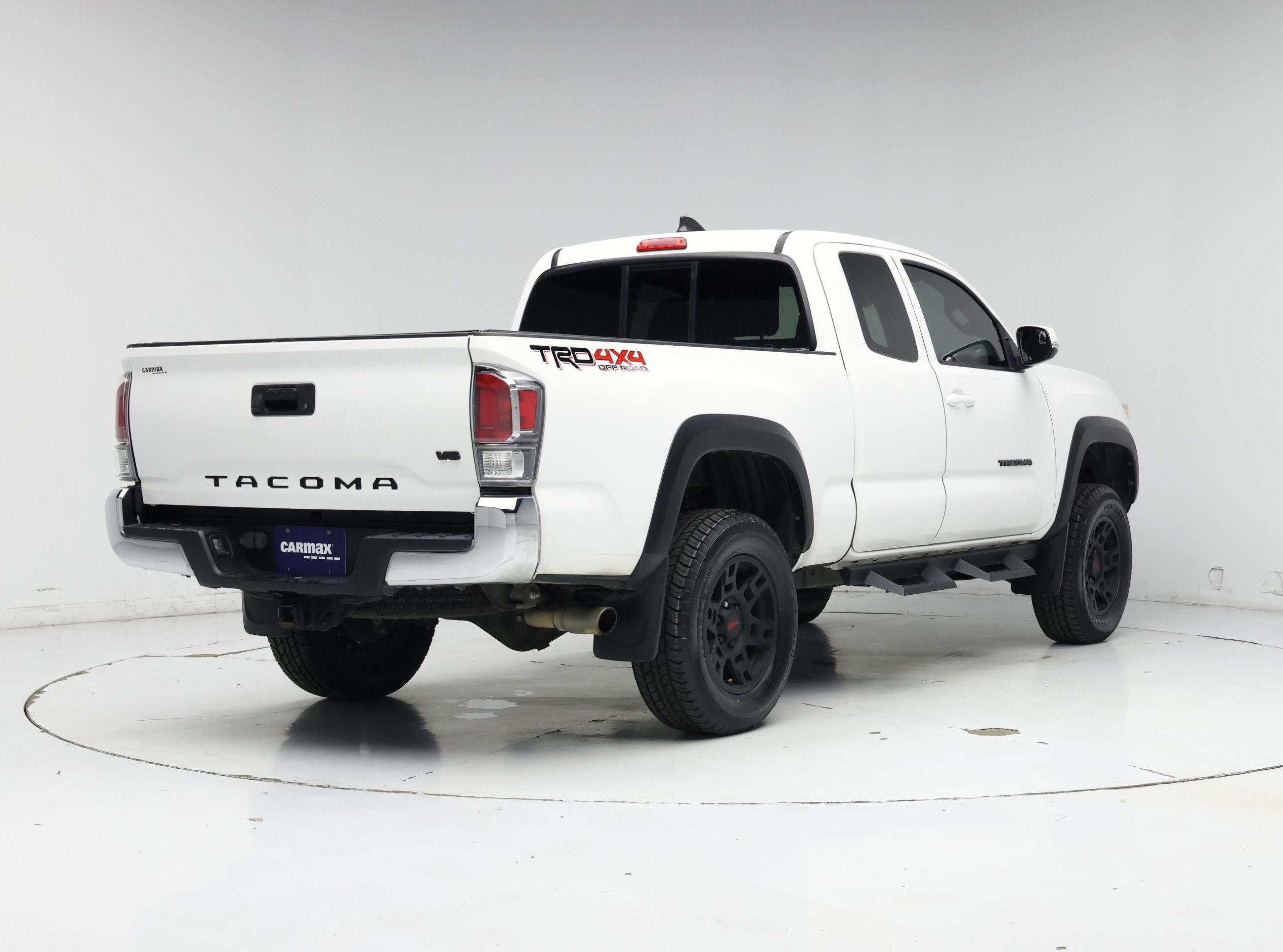 Thumbnail: 2022 Toyota Tacoma - 8
