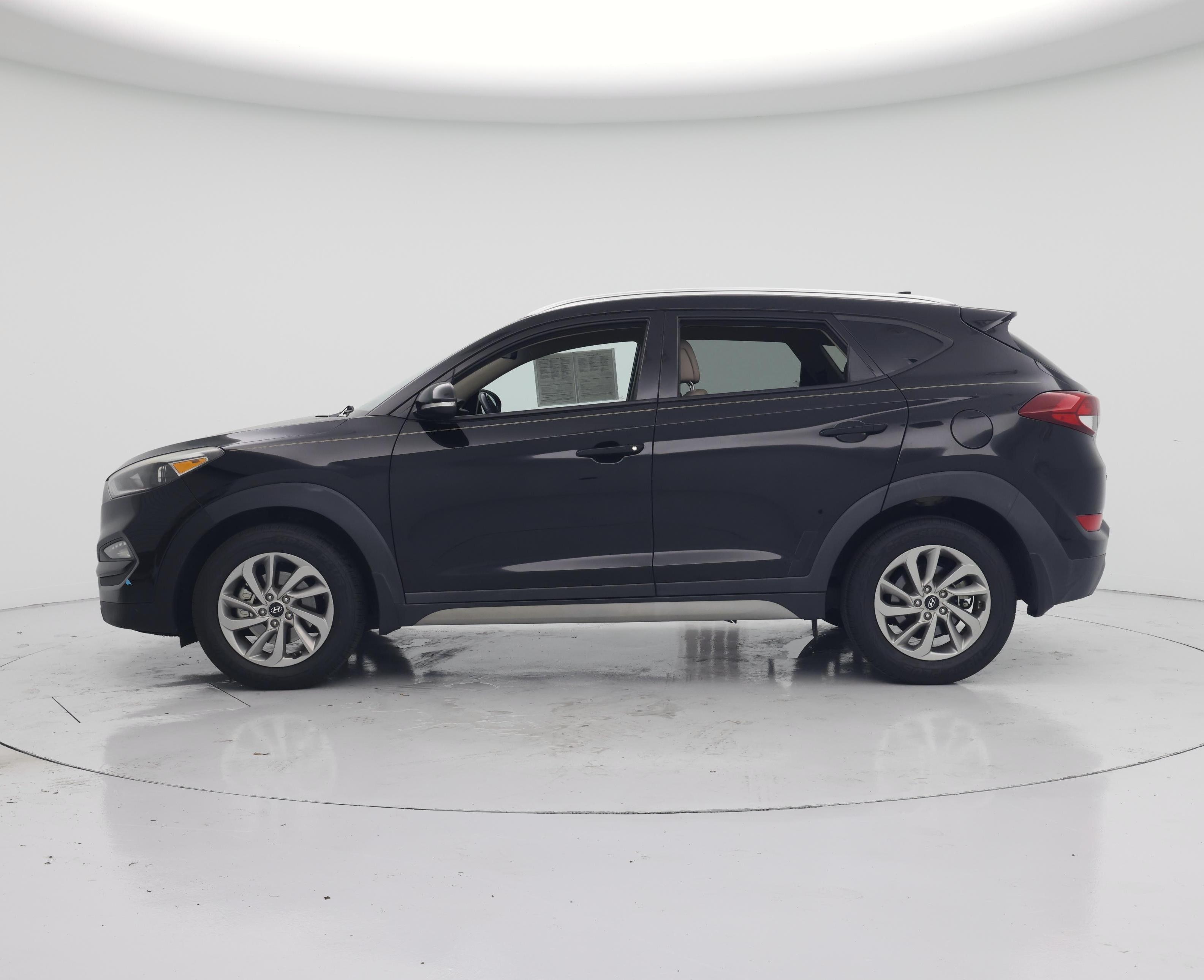 Thumbnail: 2018 Hyundai Tucson - 3