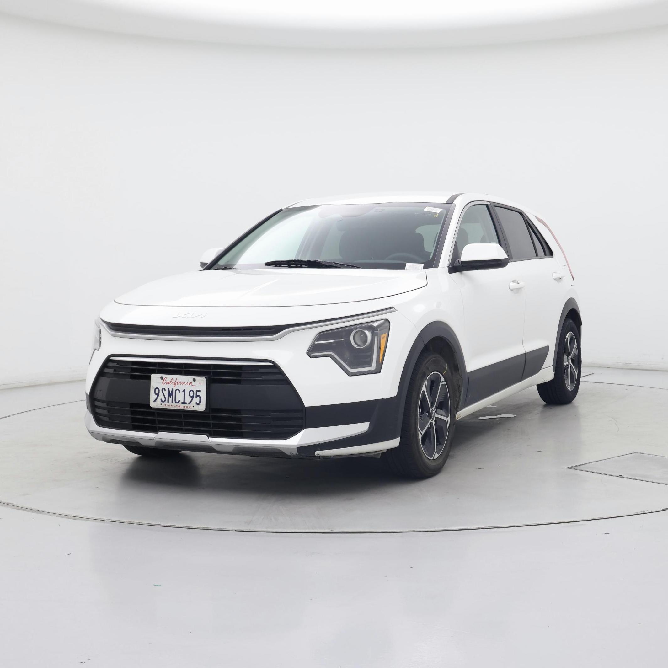 Thumbnail: 2025 Kia Niro - 4