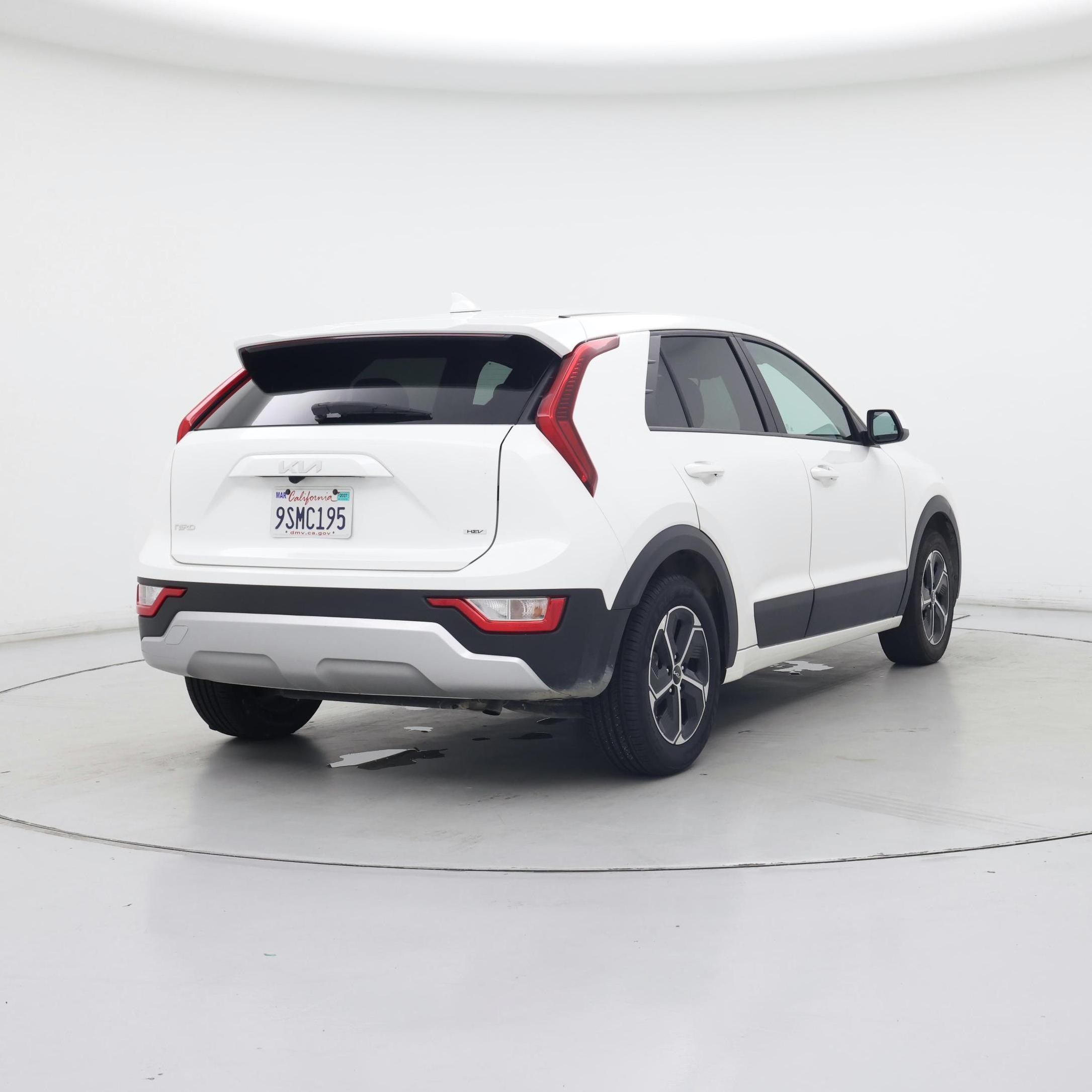 Thumbnail: 2025 Kia Niro - 8