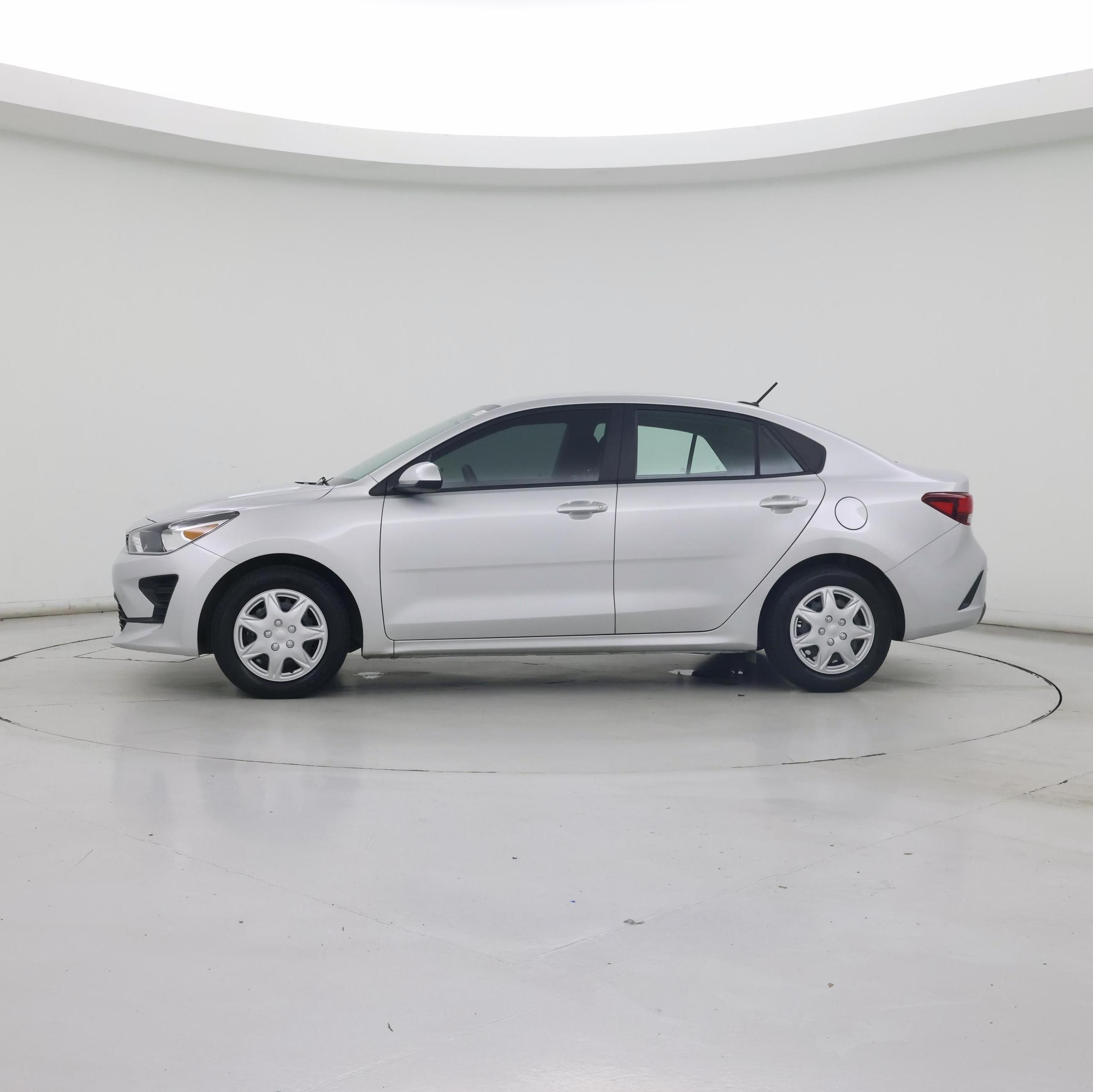 Thumbnail: 2023 Kia Rio - 3