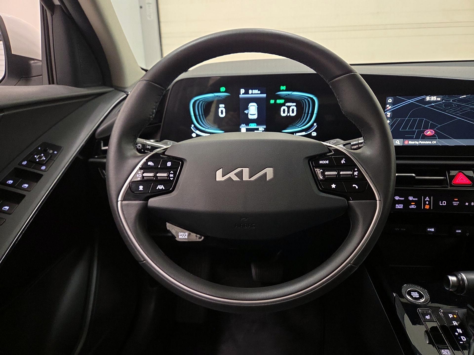 Thumbnail: 2025 Kia Niro - 10