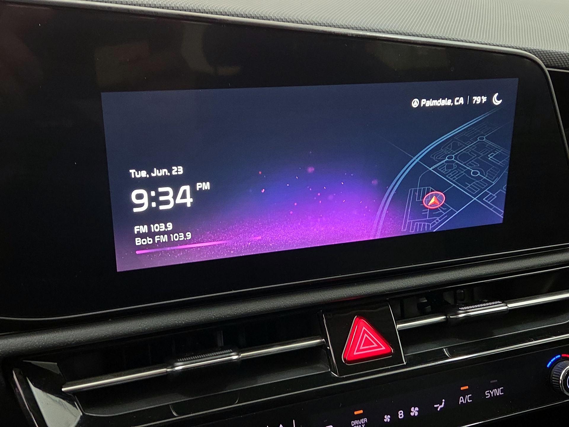 Thumbnail: 2025 Kia Niro - 16