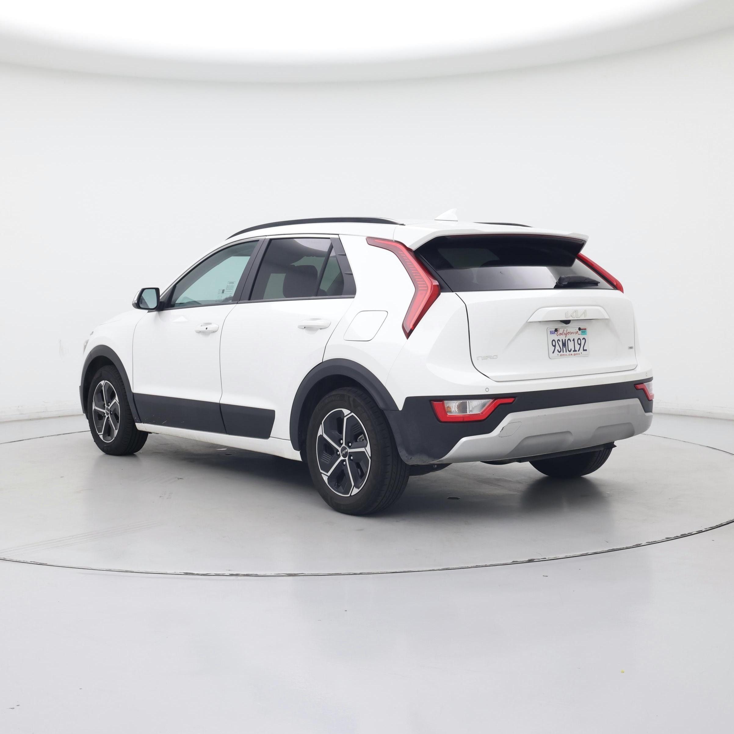 Thumbnail: 2025 Kia Niro - 2