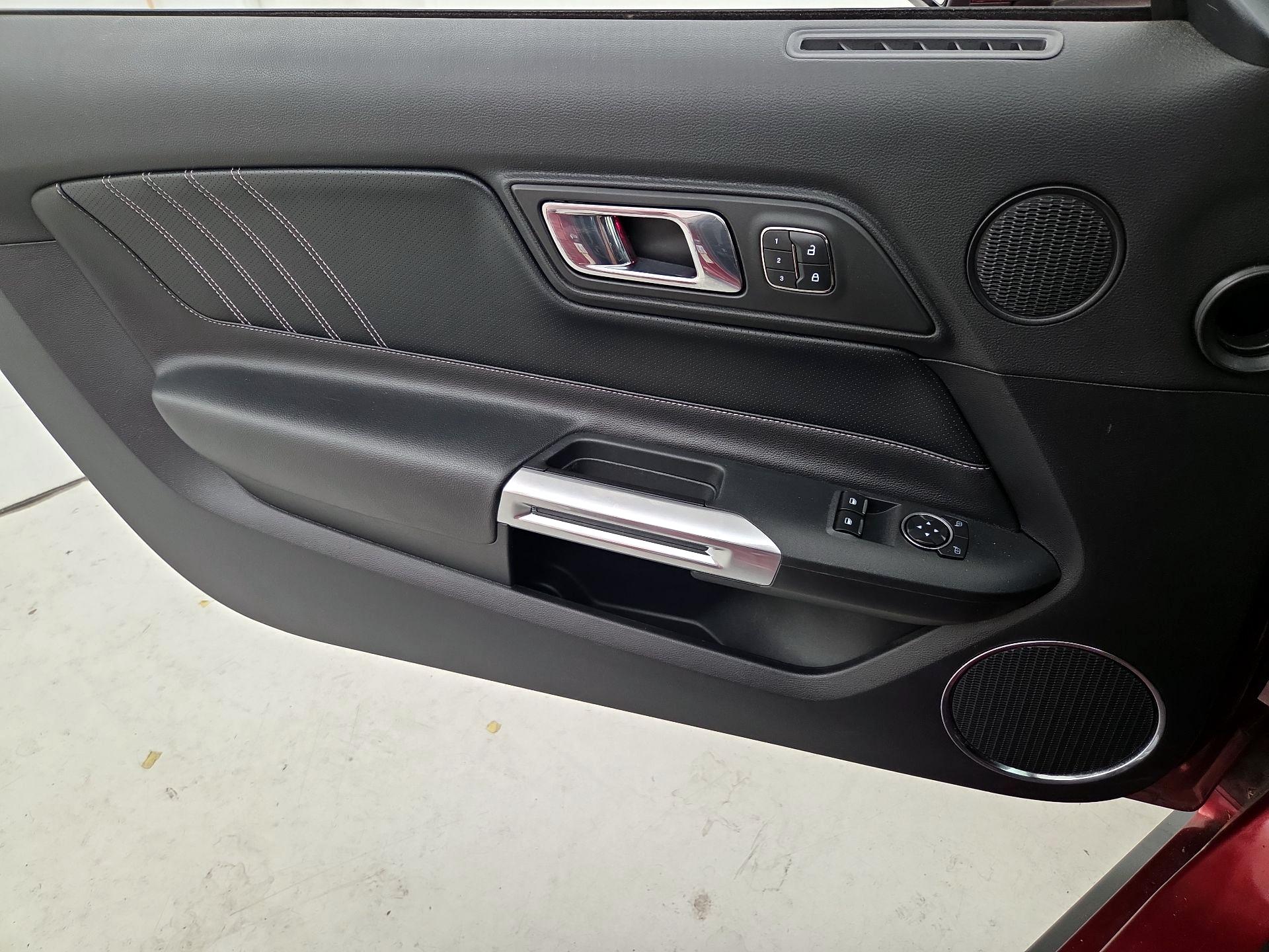 Thumbnail: 2015 Ford Mustang - 12