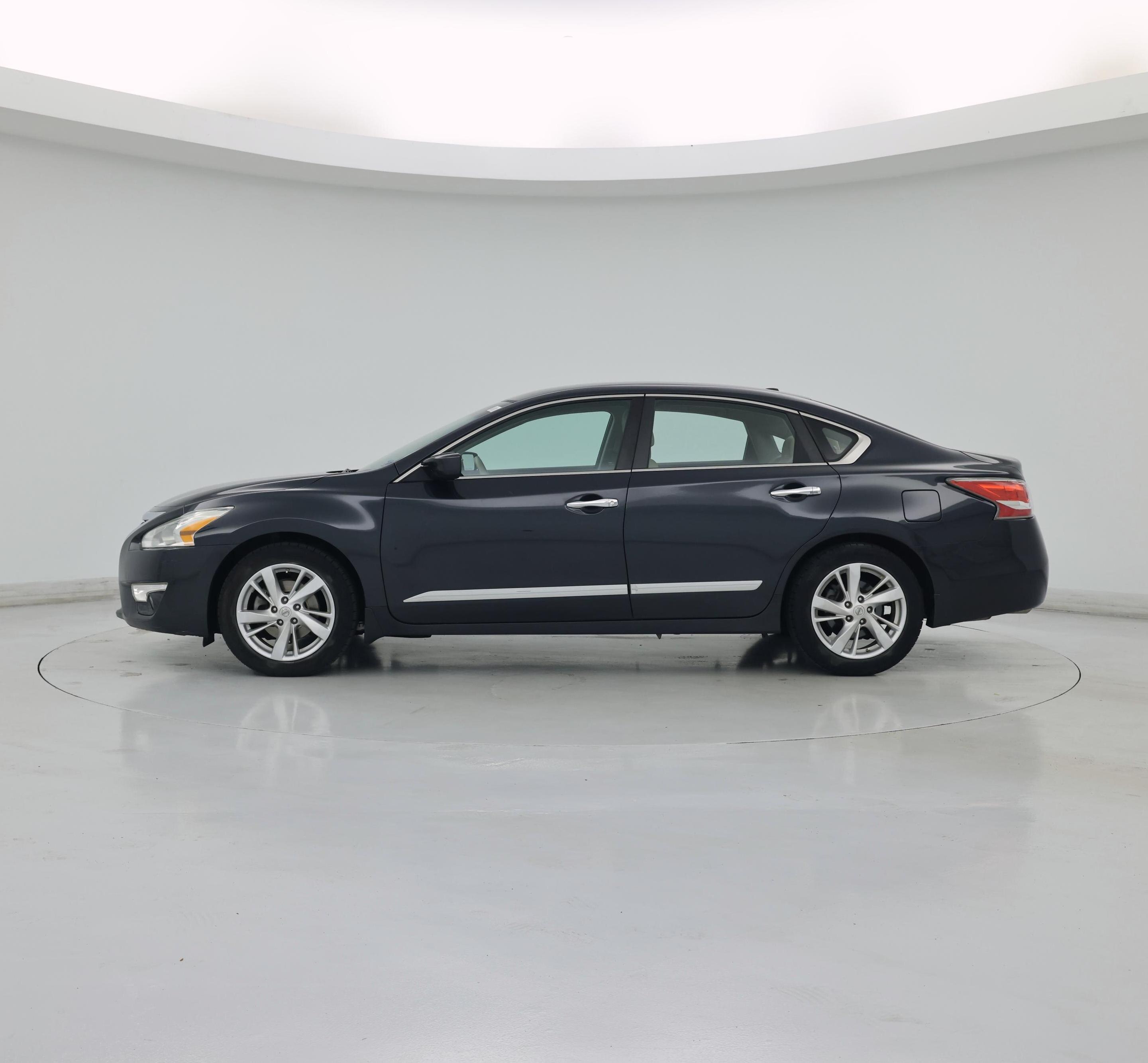 Thumbnail: 2015 Nissan Altima - 3