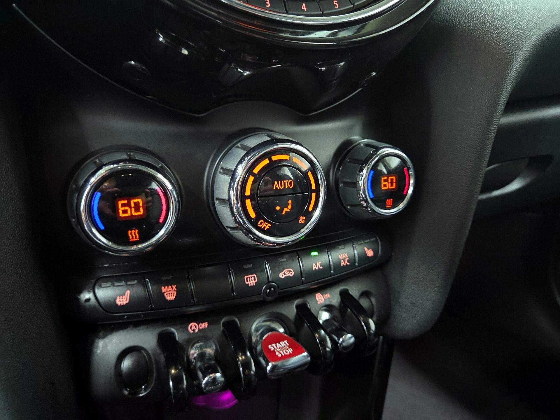 Thumbnail: 2021 MINI Cooper Hardtop - 14