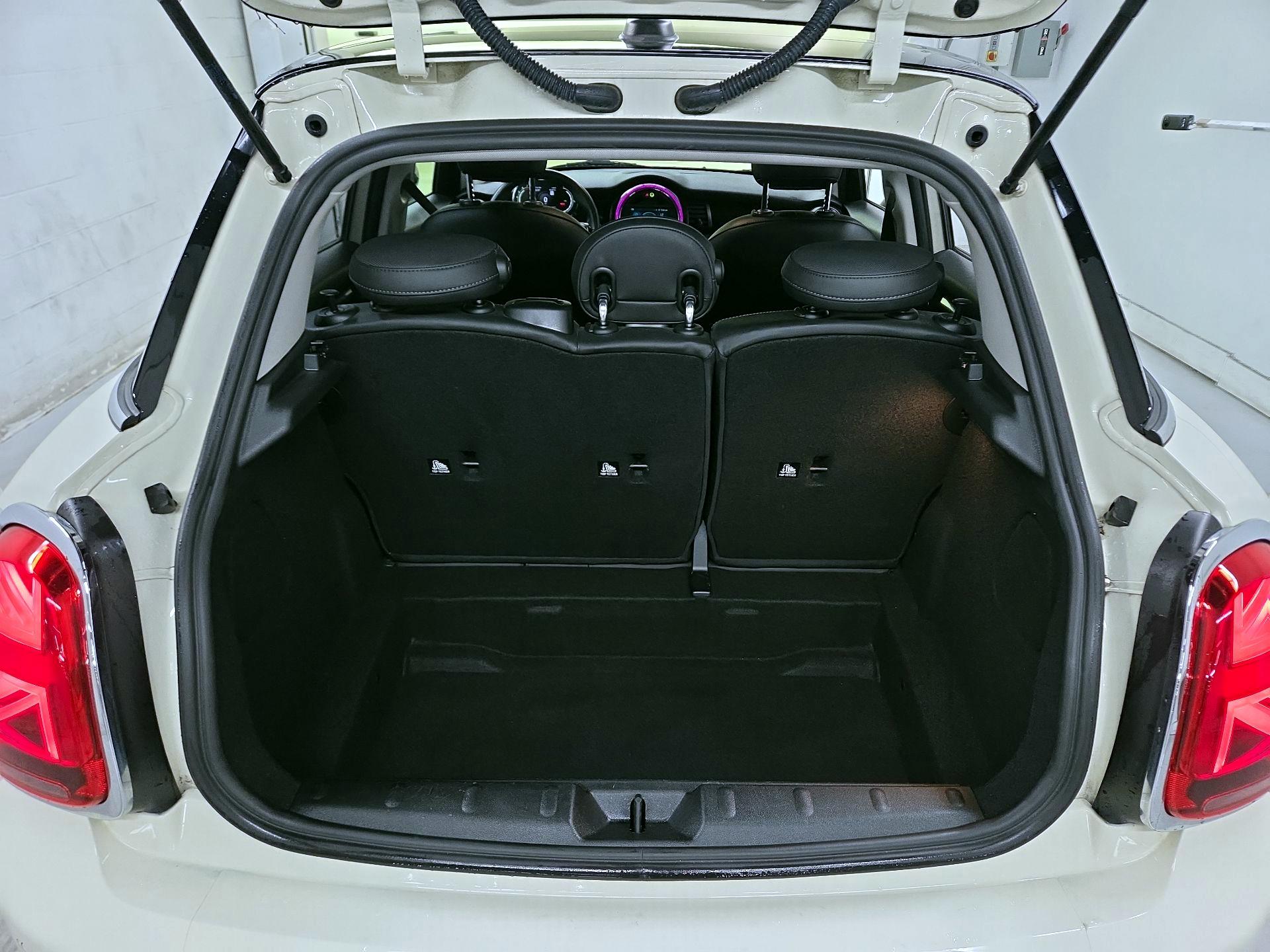 Thumbnail: 2021 MINI Cooper Hardtop - 17