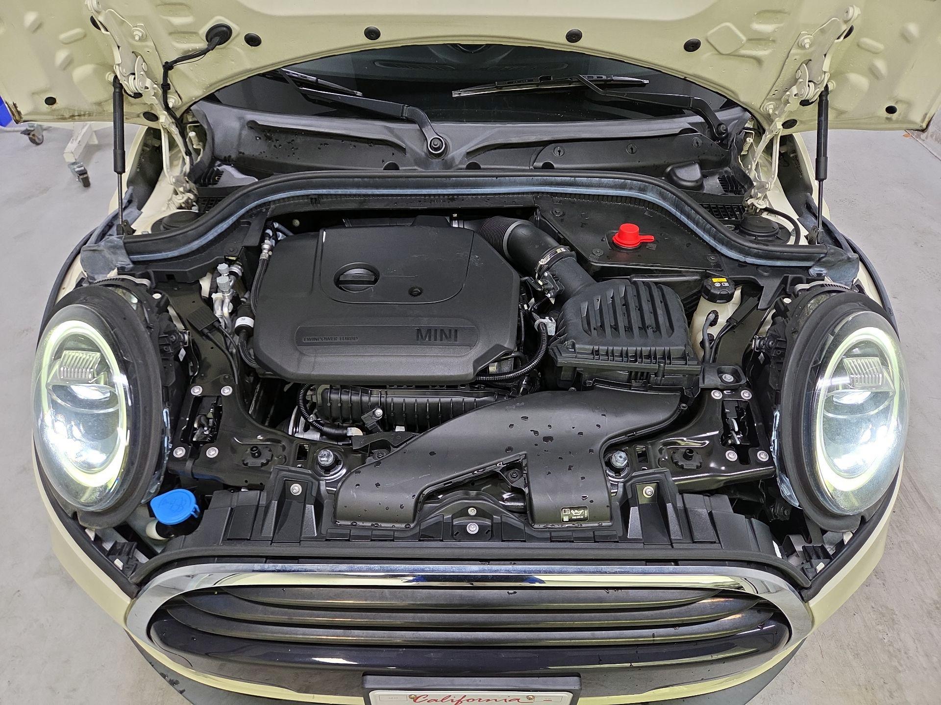 Thumbnail: 2021 MINI Cooper Hardtop - 18