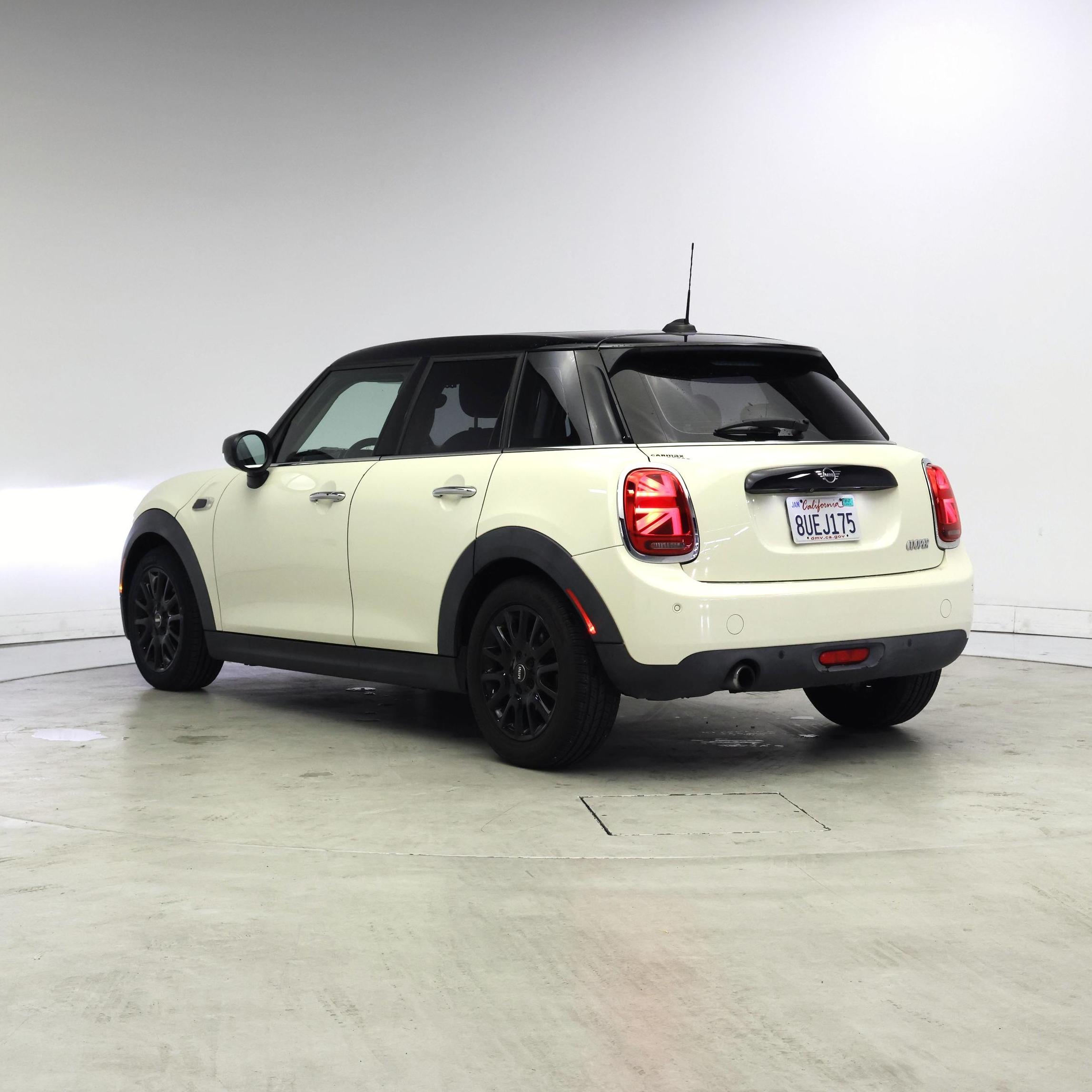 Thumbnail: 2021 MINI Cooper Hardtop - 2