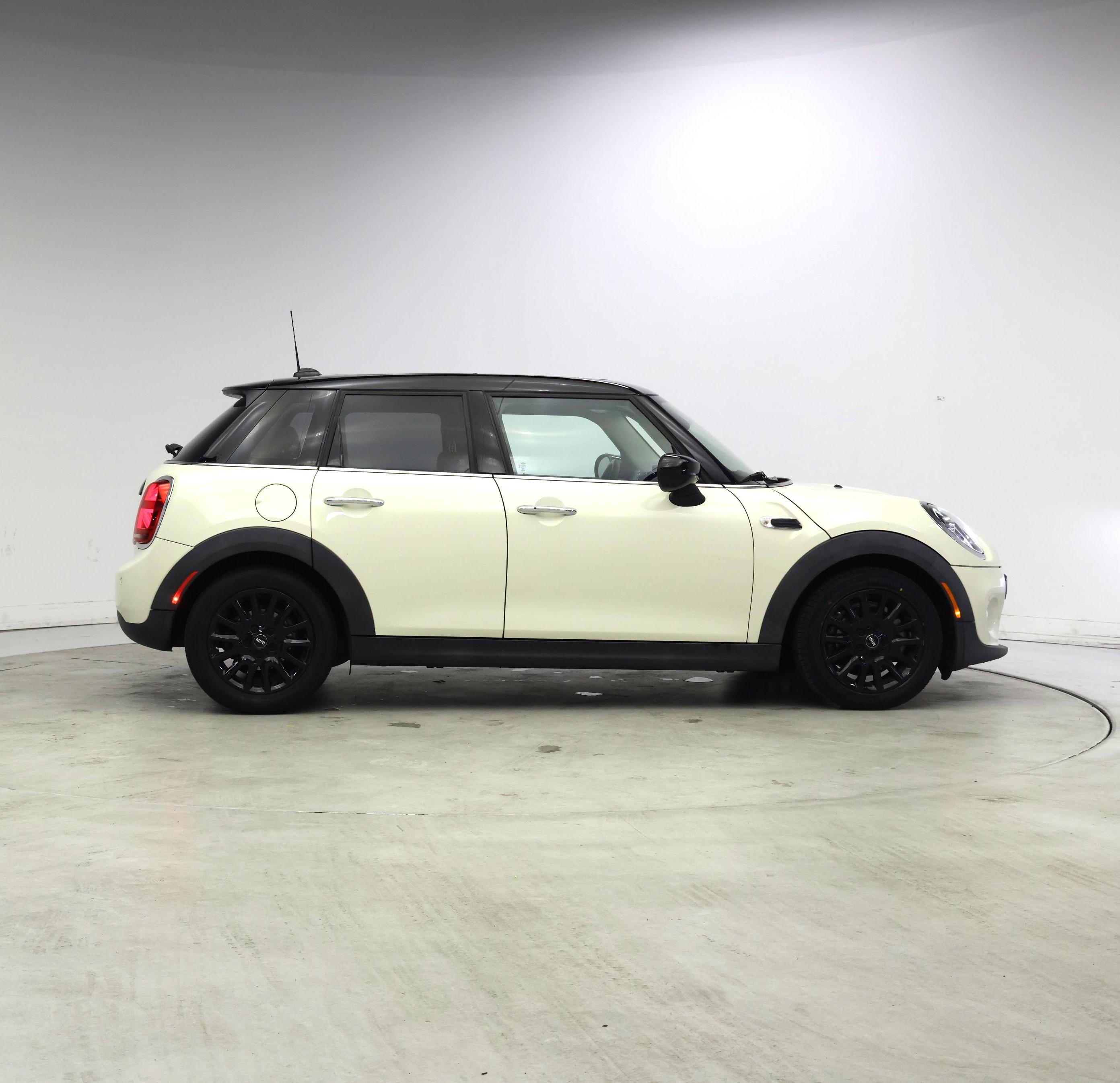 Thumbnail: 2021 MINI Cooper Hardtop - 7