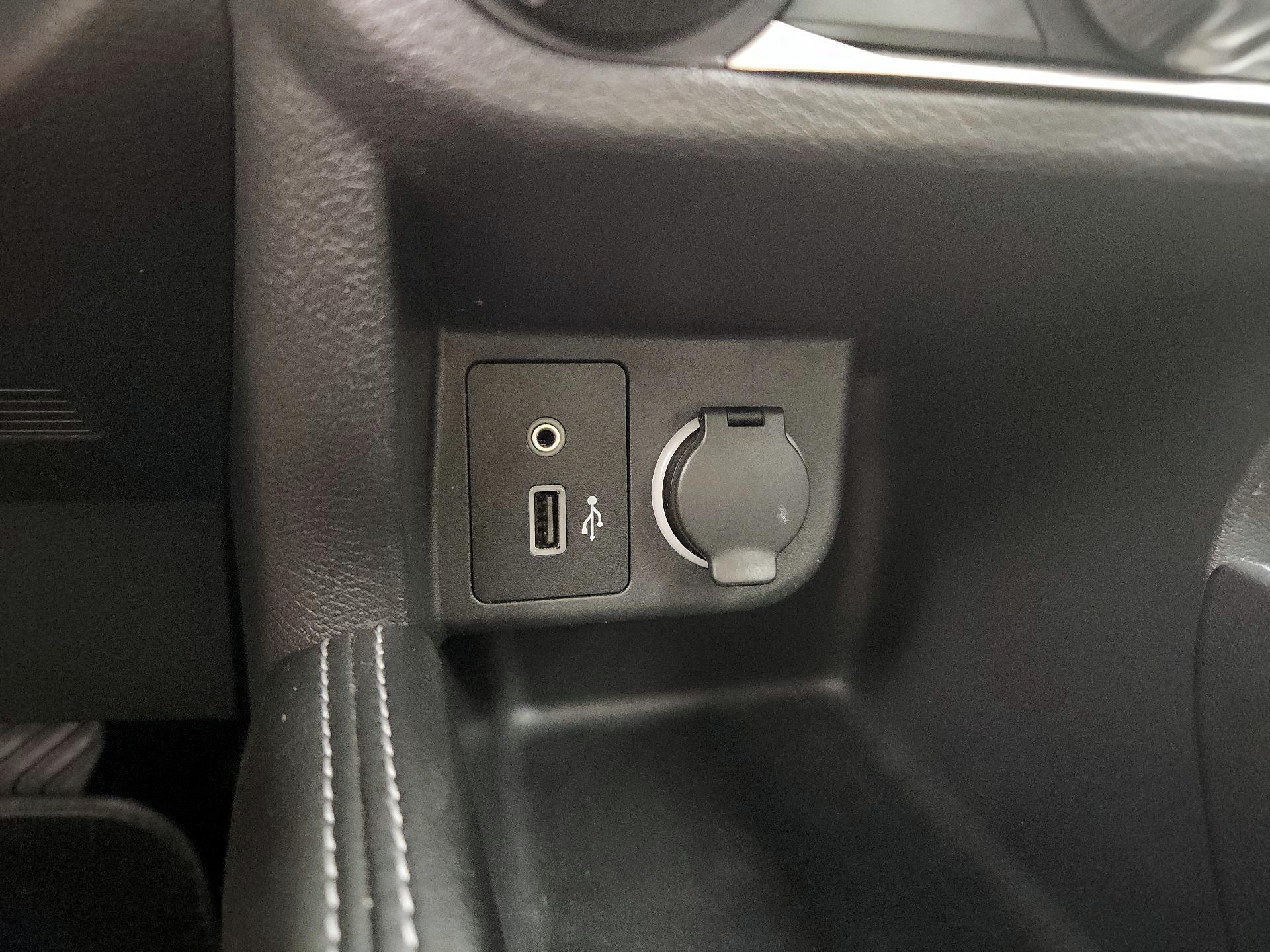 Thumbnail: 2019 Nissan Kicks - 18