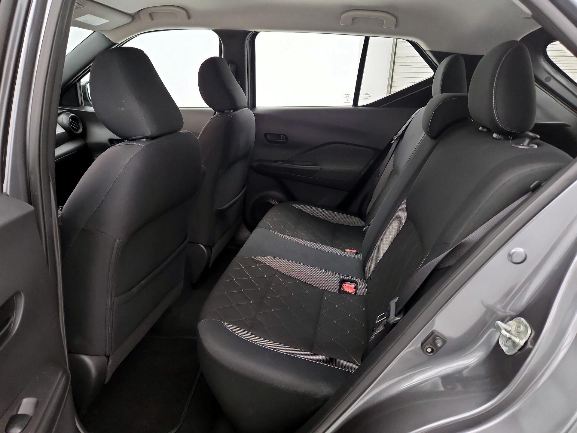 Thumbnail: 2019 Nissan Kicks - 19