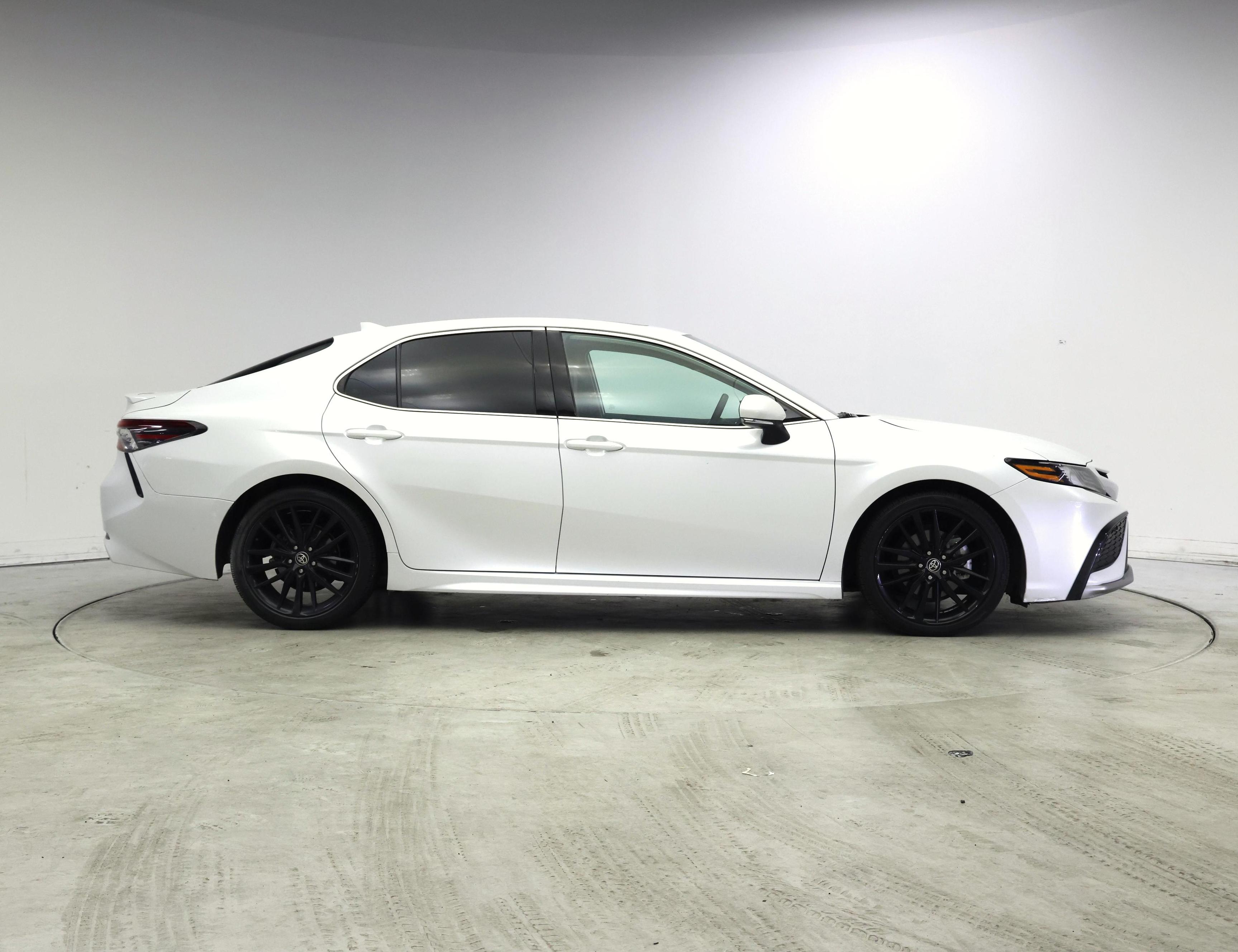 Thumbnail: 2023 Toyota Camry - 7