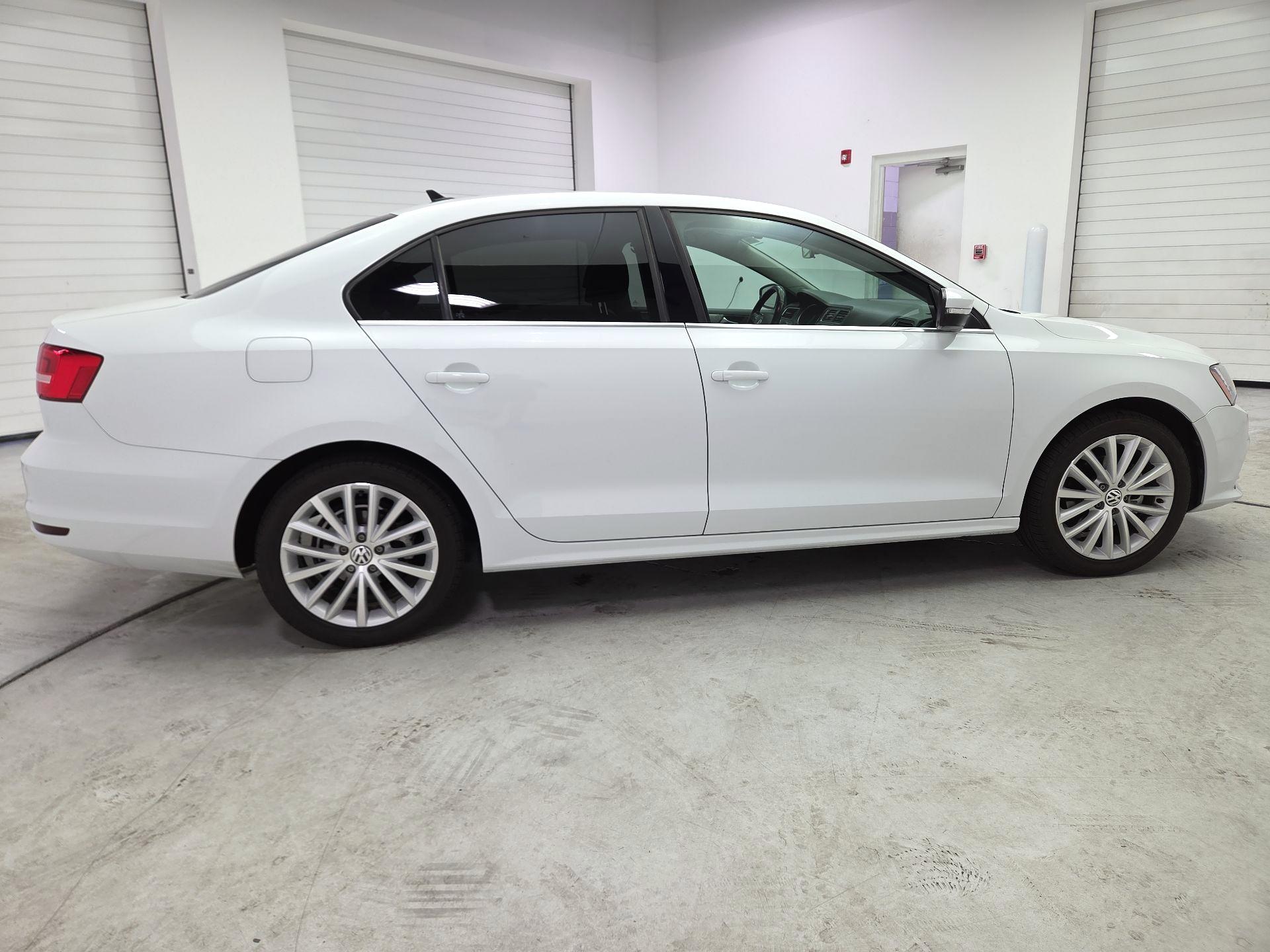 Thumbnail: 2015 Volkswagen Jetta - 4