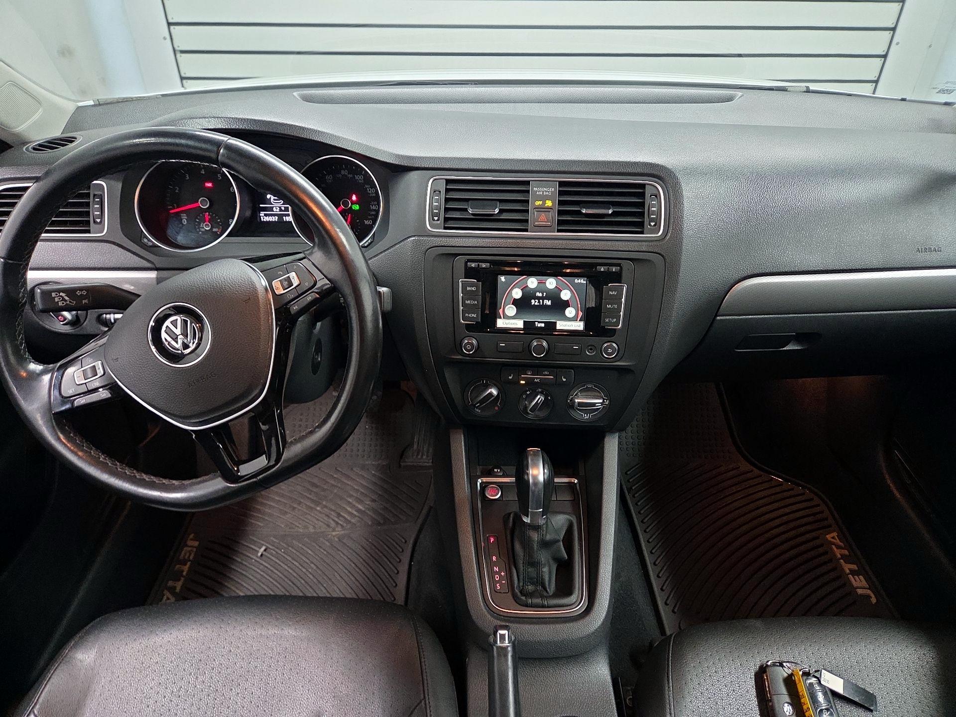 Thumbnail: 2015 Volkswagen Jetta - 8