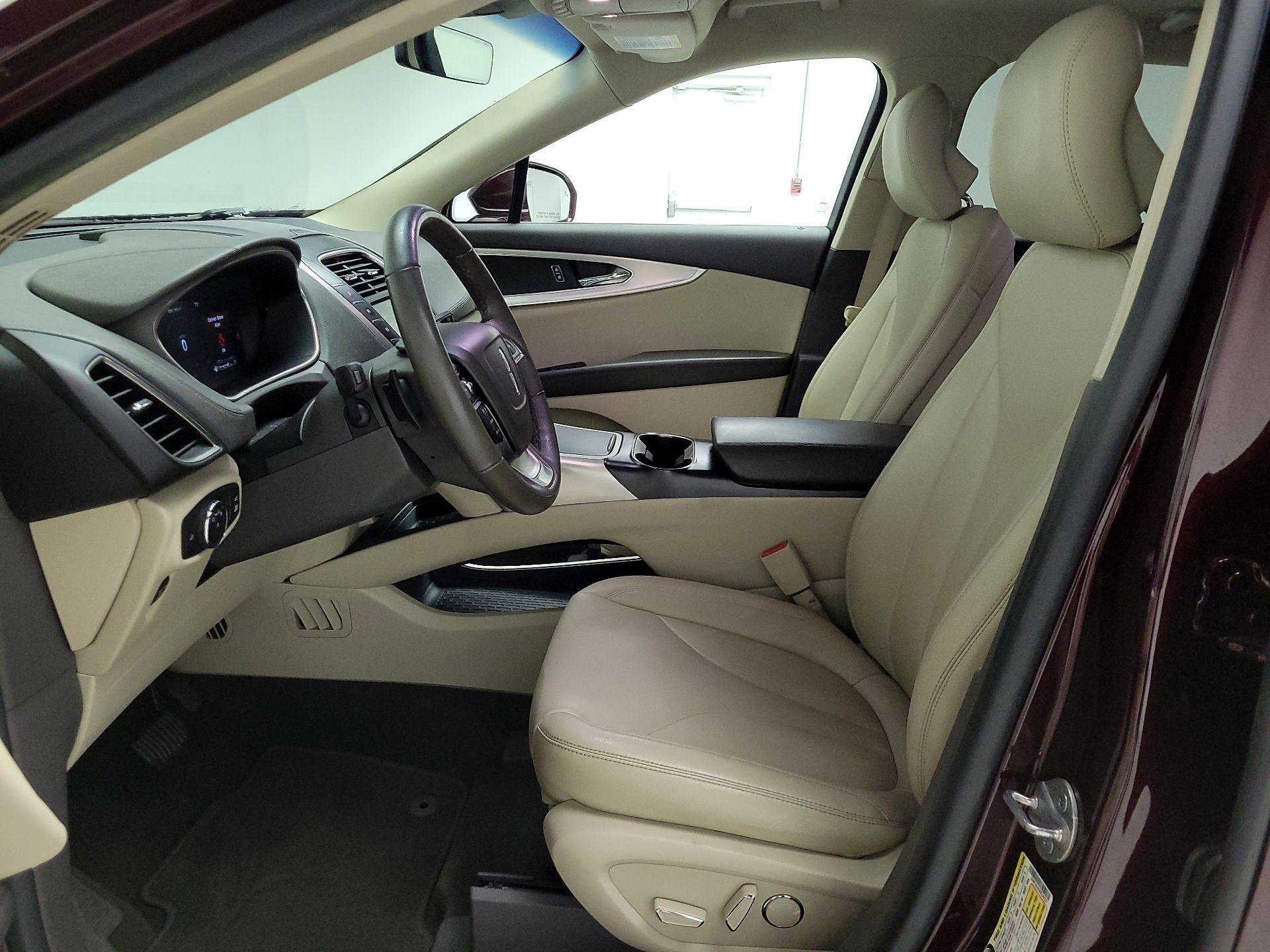 Thumbnail: 2019 Lincoln Nautilus - 11