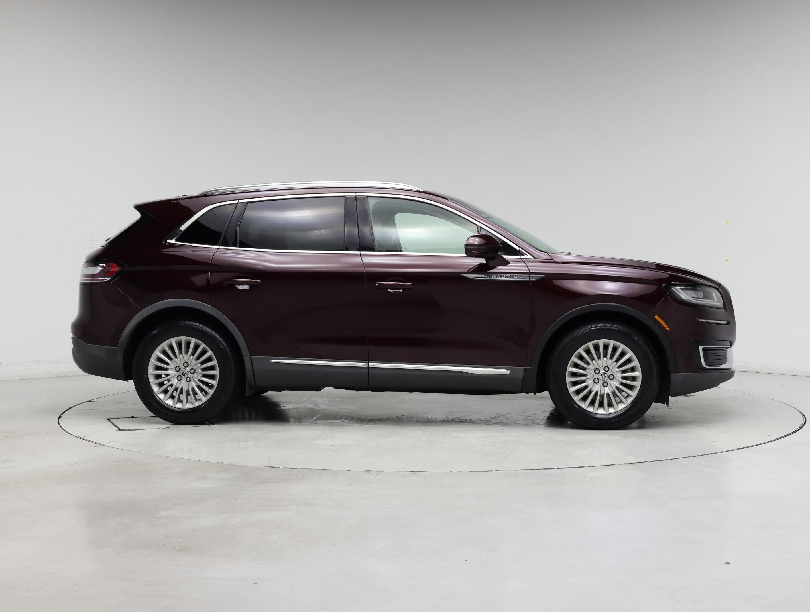 Thumbnail: 2019 Lincoln Nautilus - 7
