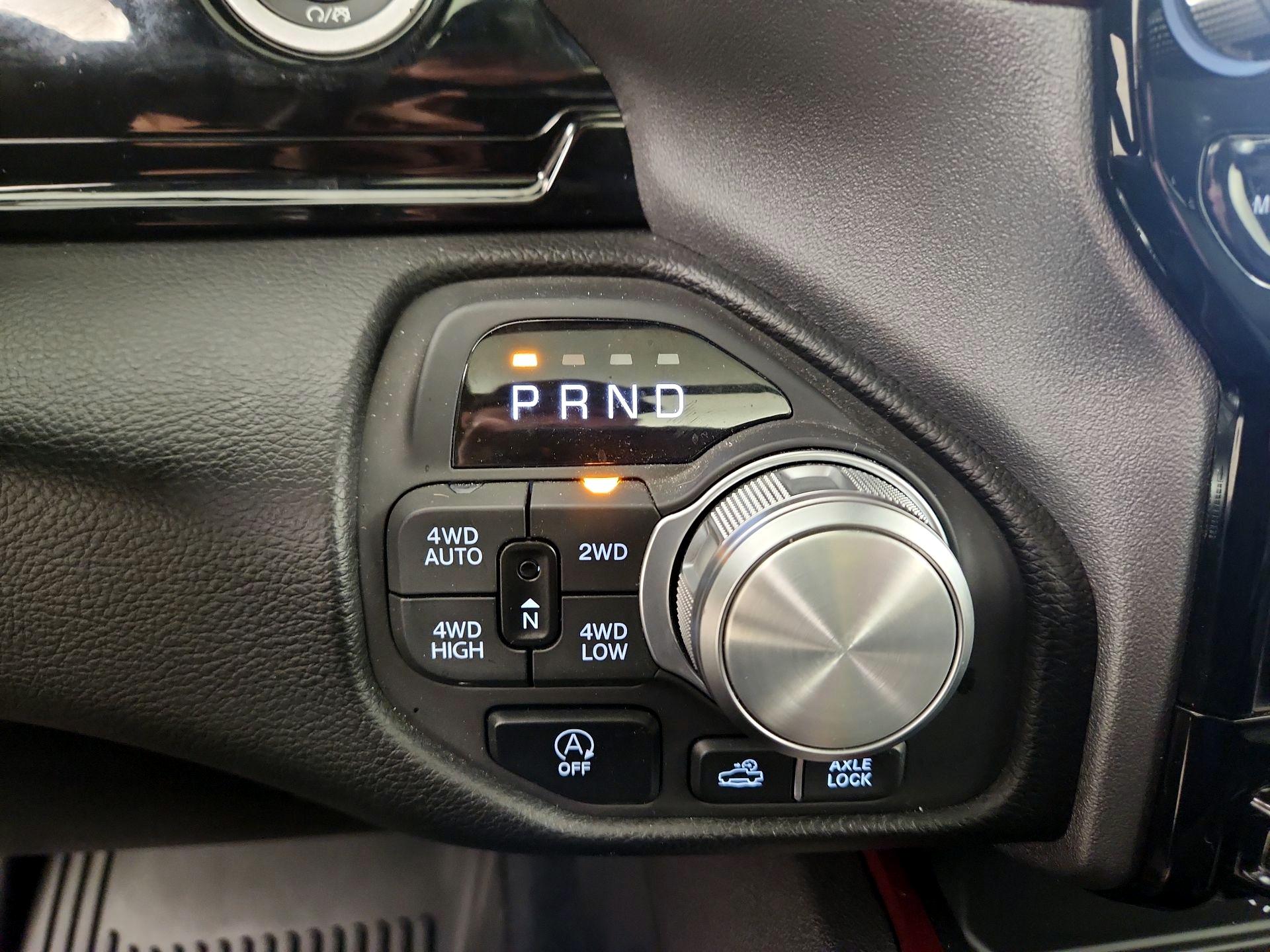 Thumbnail: 2025 RAM 1500 - 18