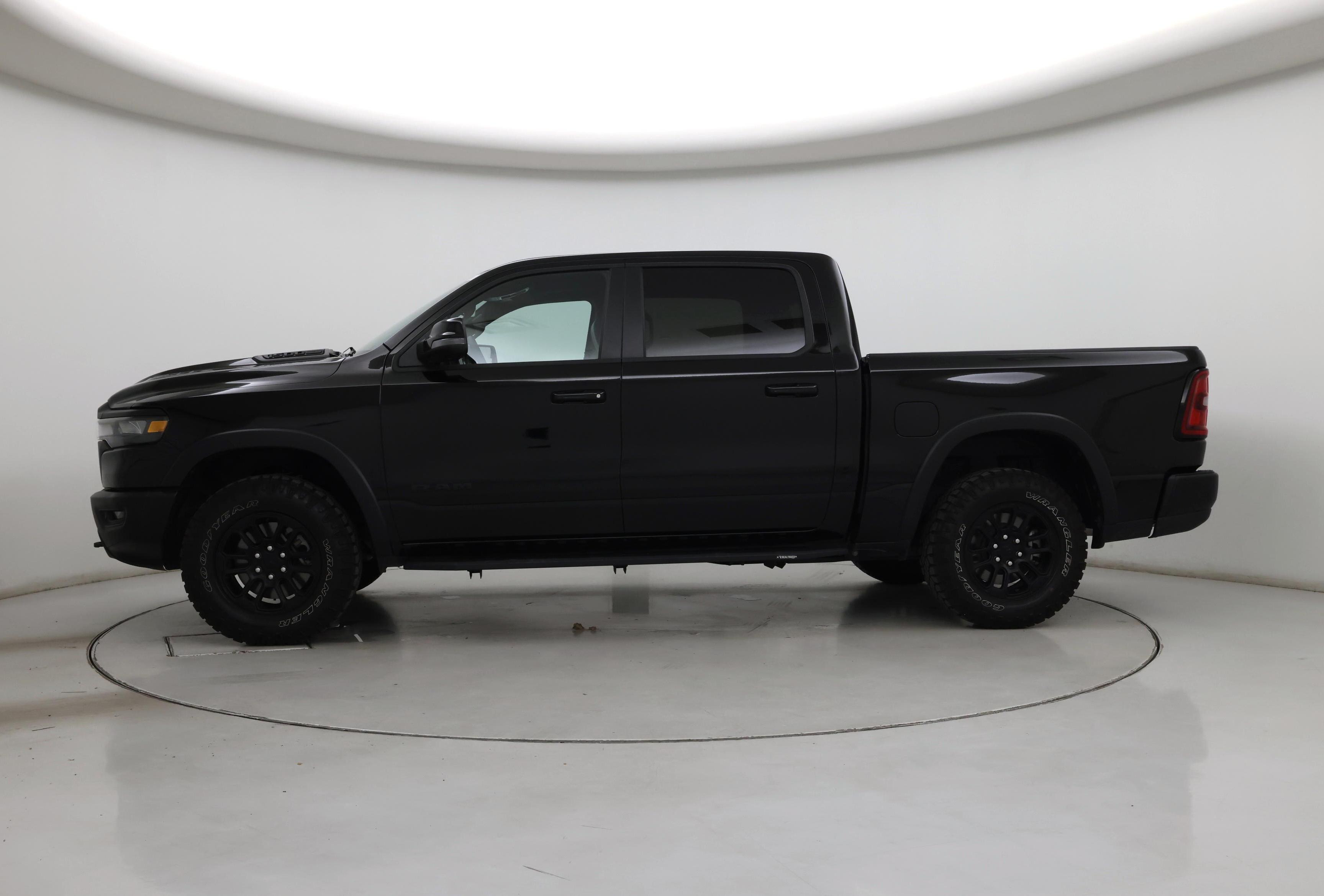 Thumbnail: 2025 RAM 1500 - 3