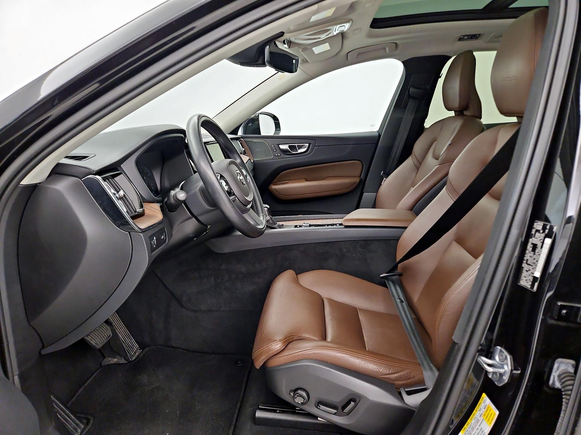 Thumbnail: 2019 Volvo XC60 - 11
