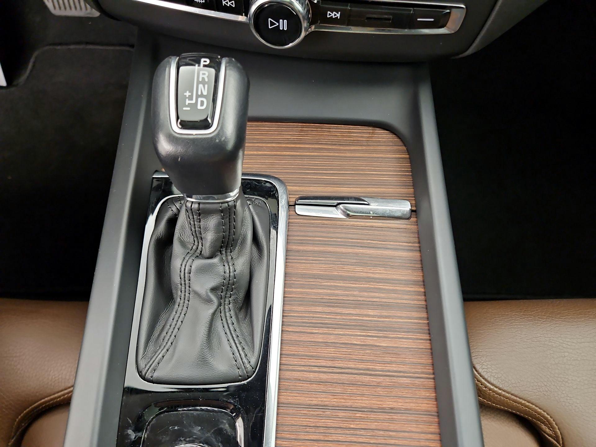 Thumbnail: 2019 Volvo XC60 - 18