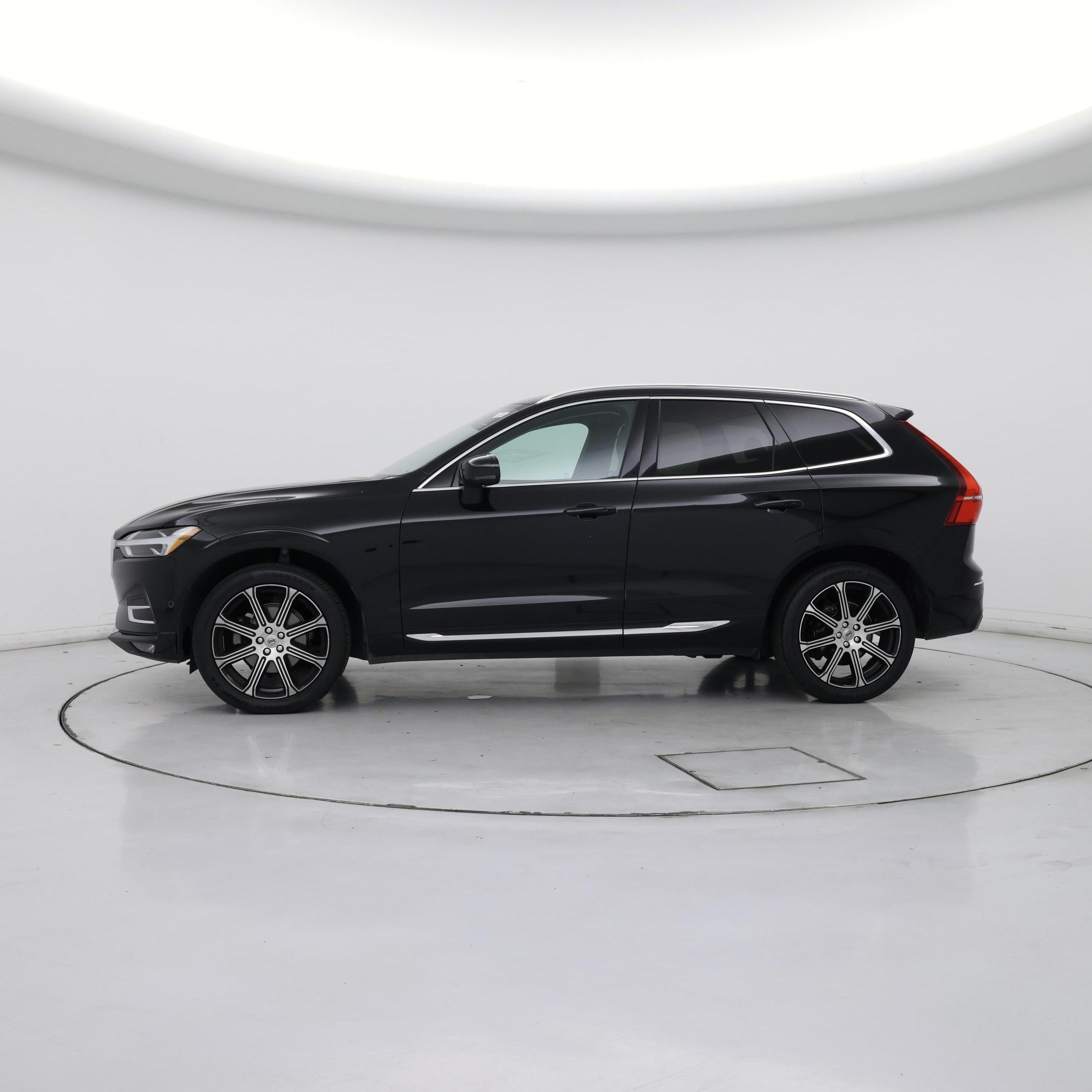 Thumbnail: 2019 Volvo XC60 - 3