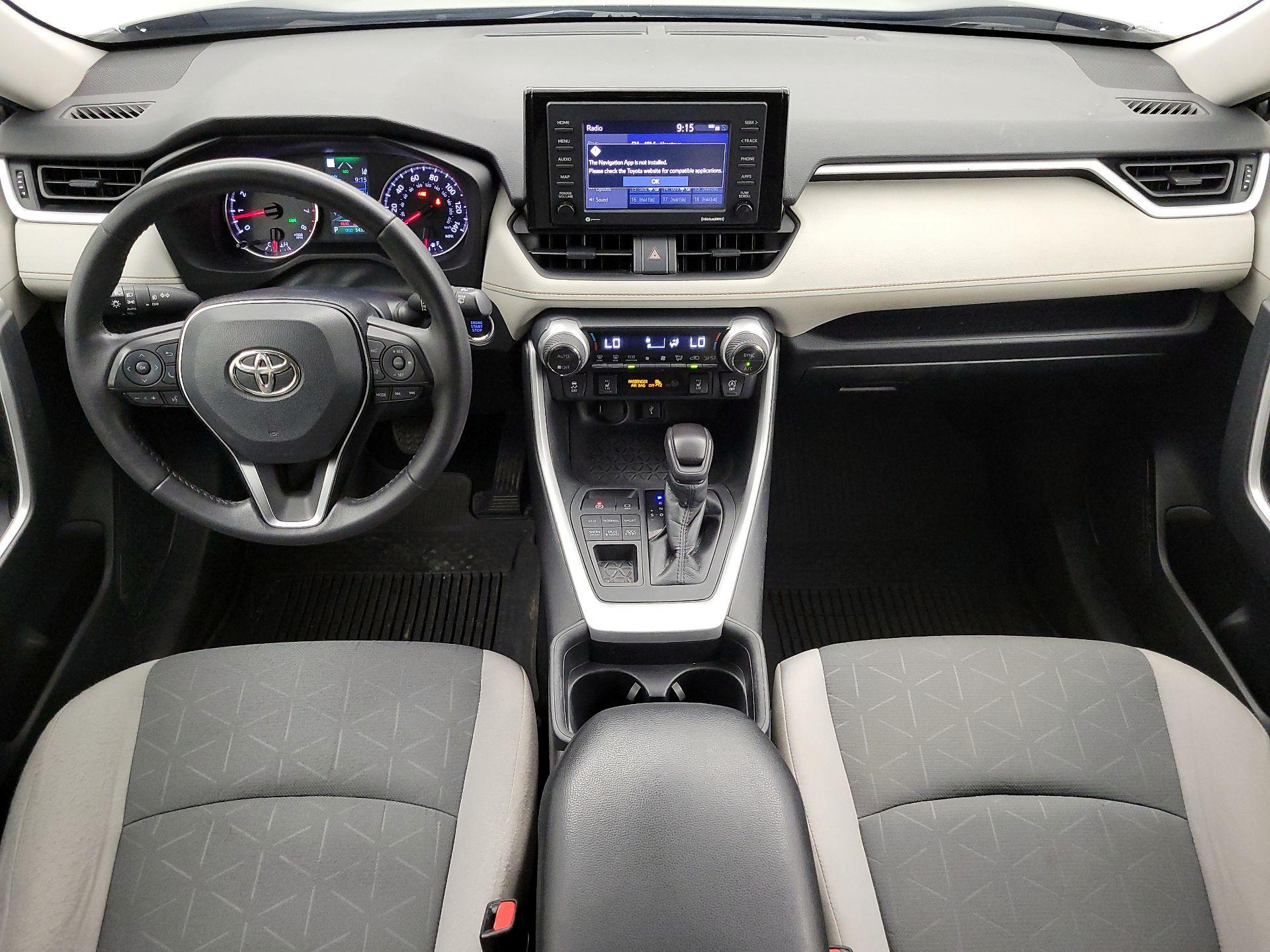 Thumbnail: 2021 Toyota RAV4 - 9