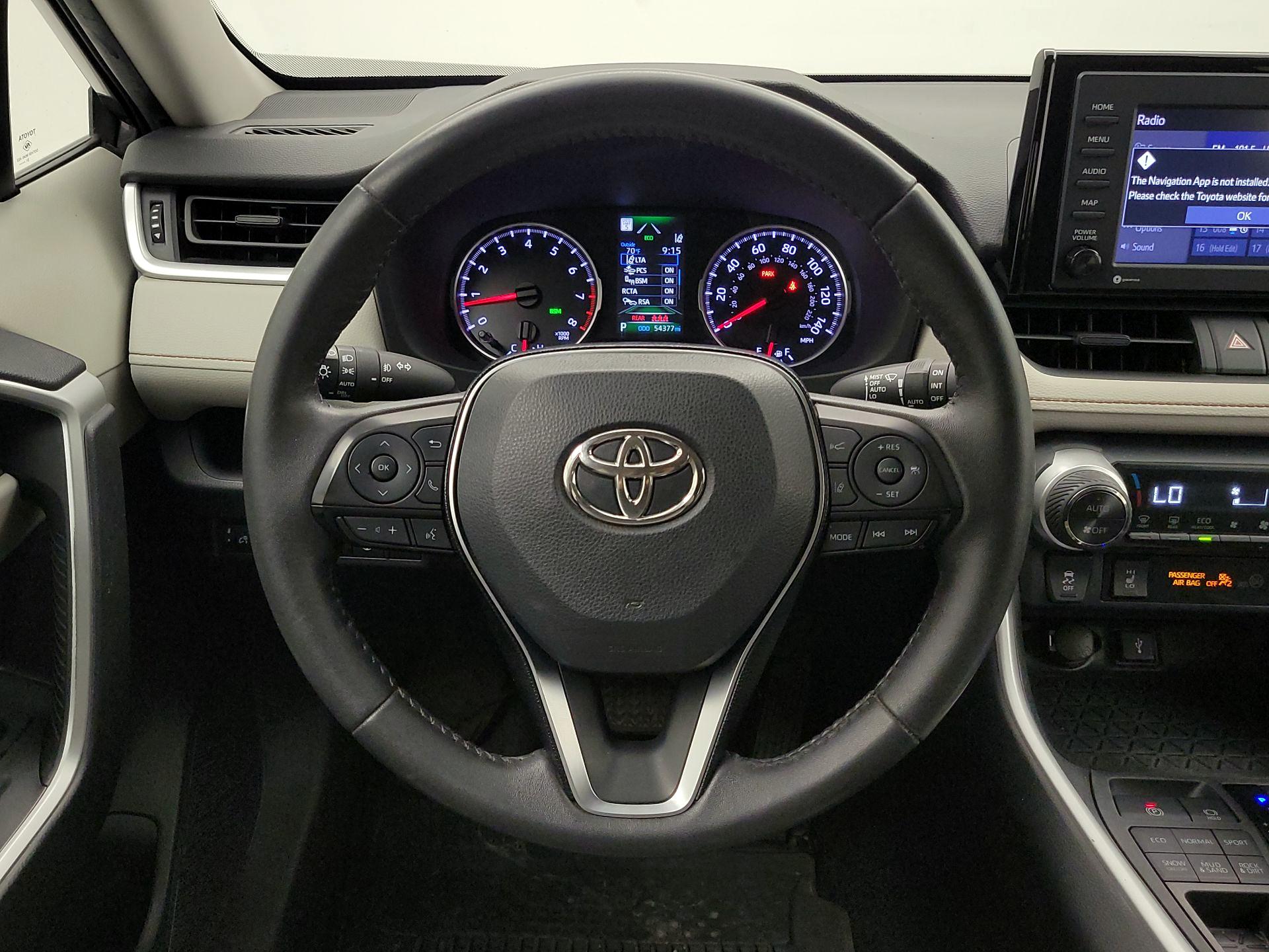 Thumbnail: 2021 Toyota RAV4 - 10