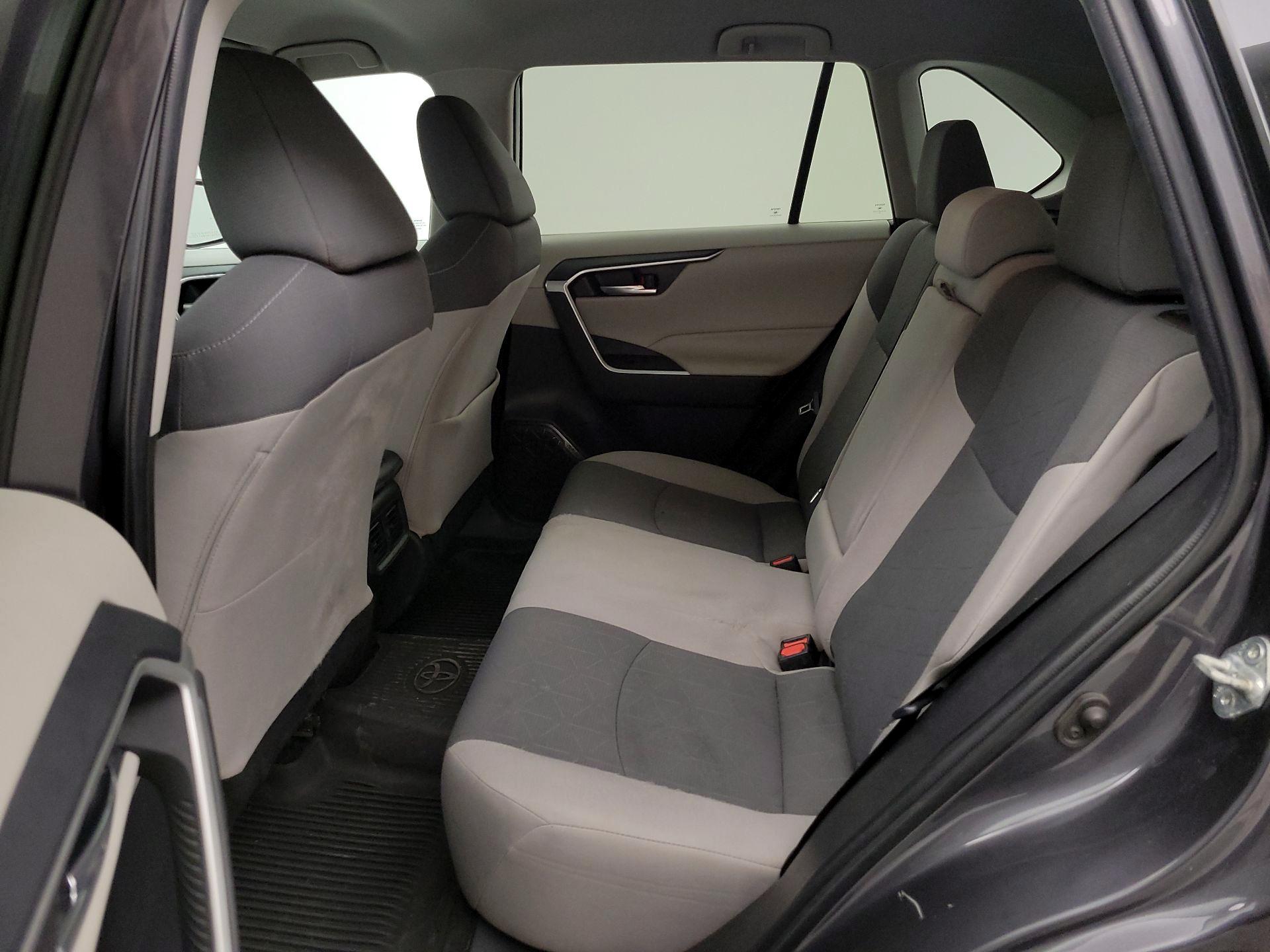 Thumbnail: 2021 Toyota RAV4 - 20