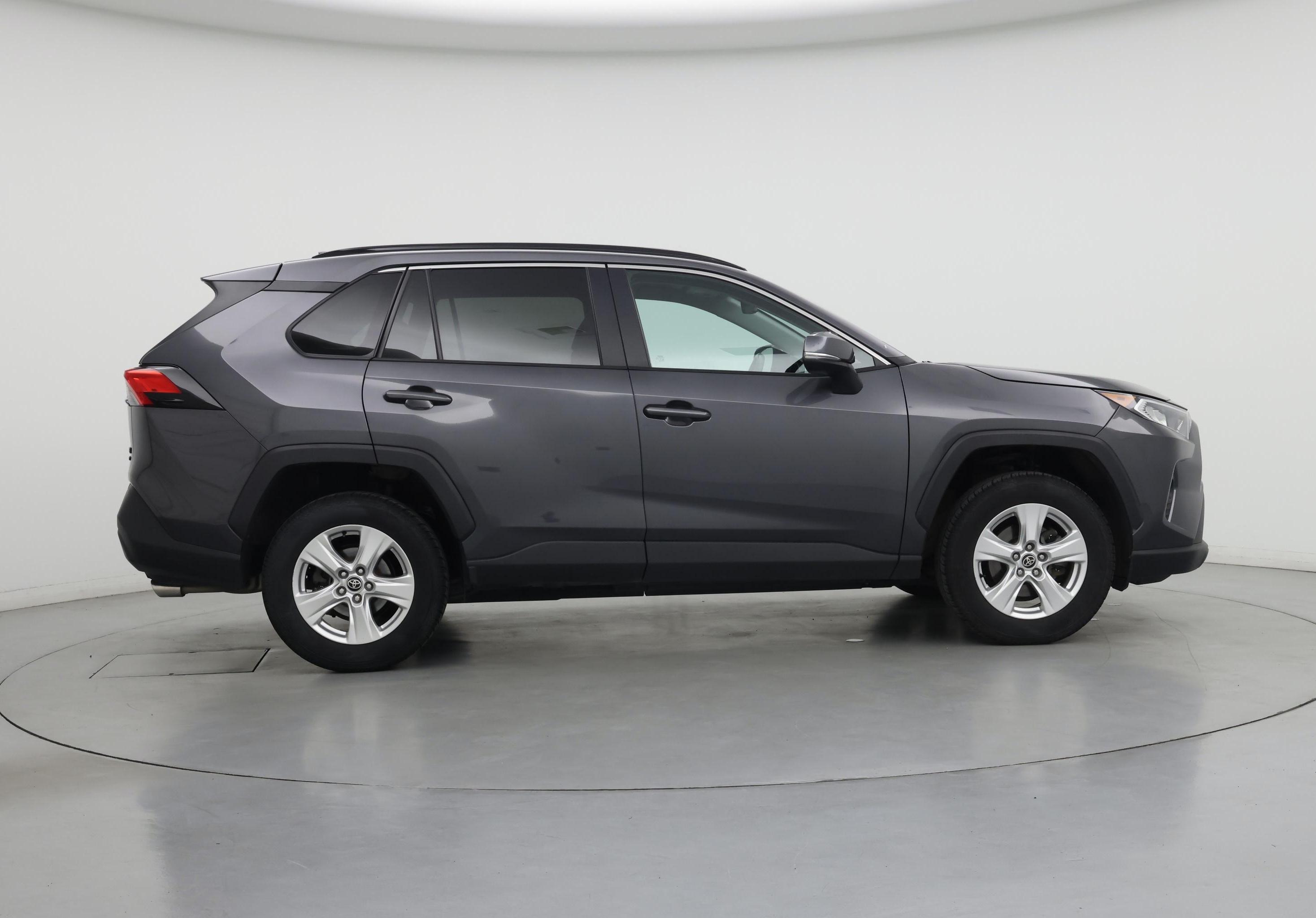 Thumbnail: 2021 Toyota RAV4 - 7