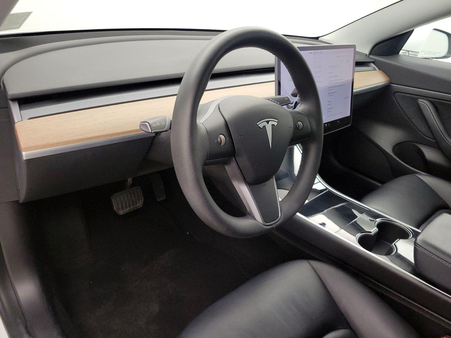 Thumbnail: 2020 Tesla Model 3 - 9