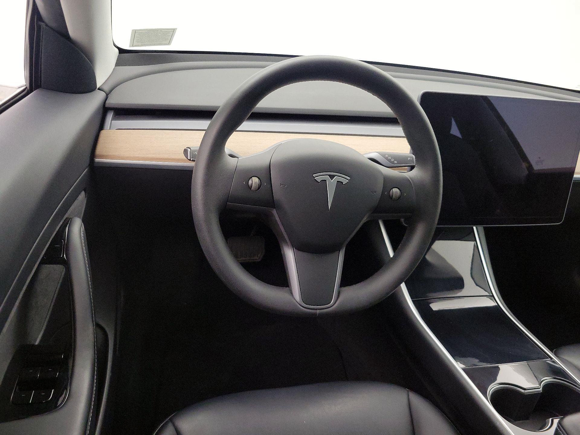 Thumbnail: 2020 Tesla Model 3 - 10