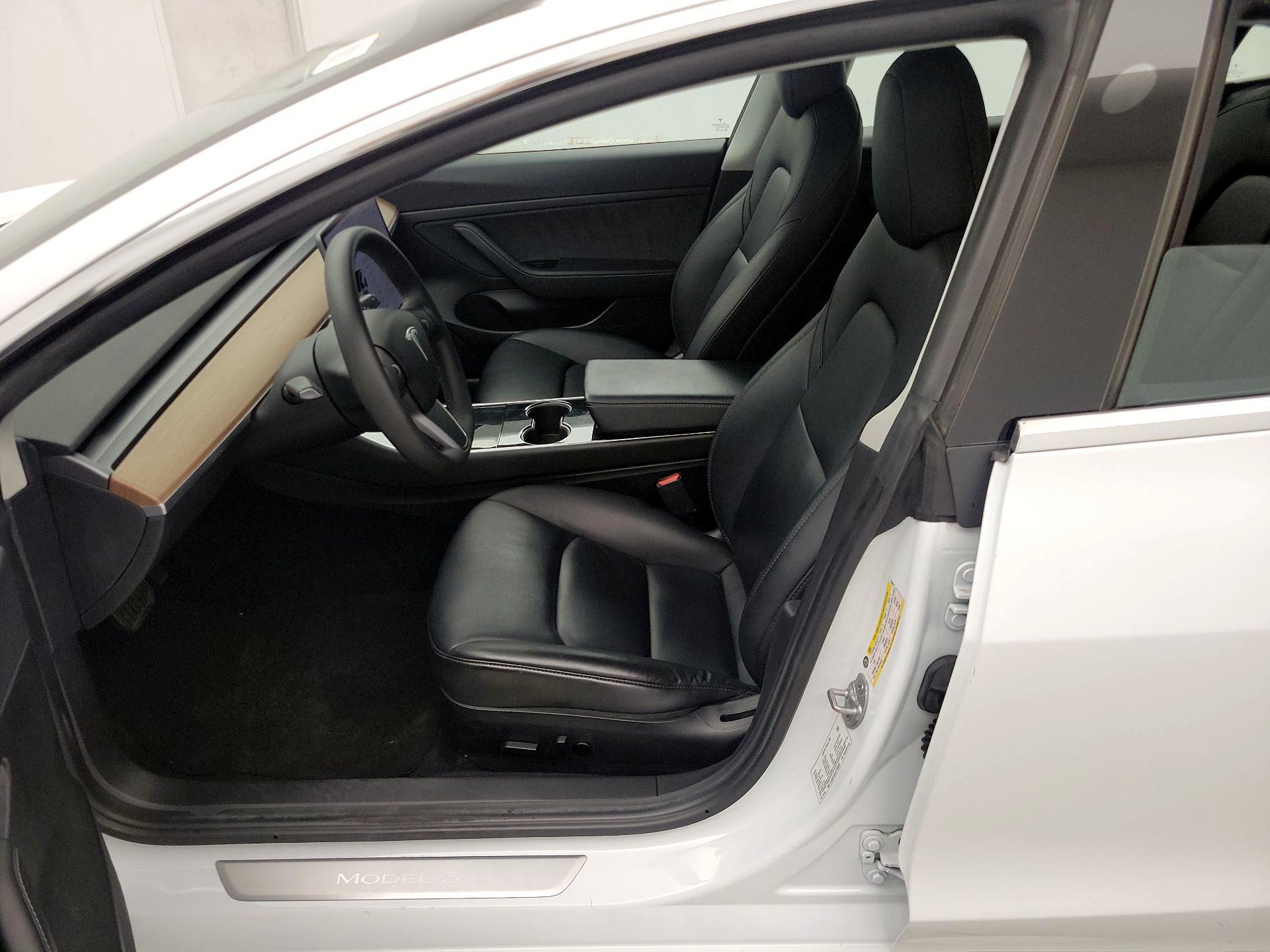 Thumbnail: 2020 Tesla Model 3 - 11