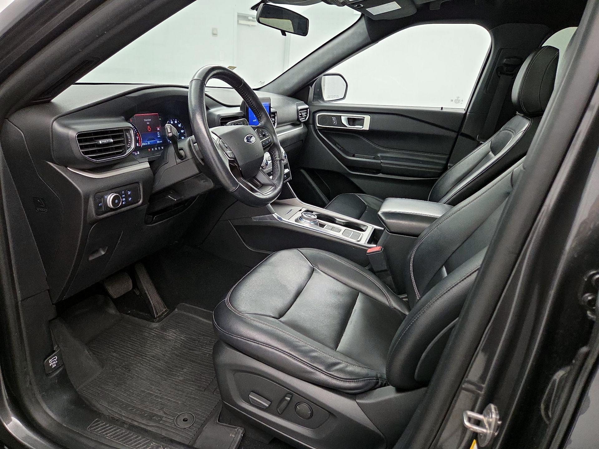 Thumbnail: 2020 Ford Explorer - 11