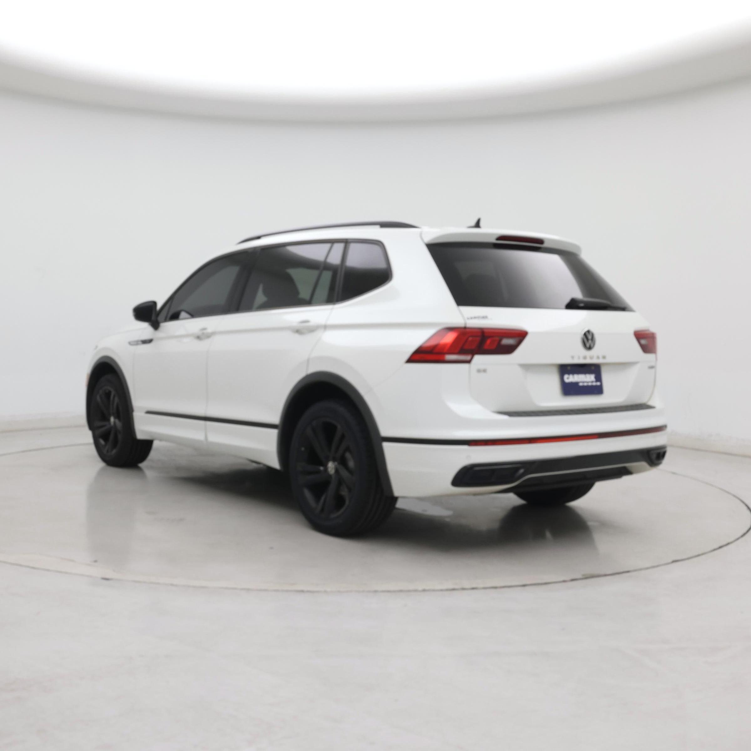 Thumbnail: 2023 Volkswagen Tiguan - 2