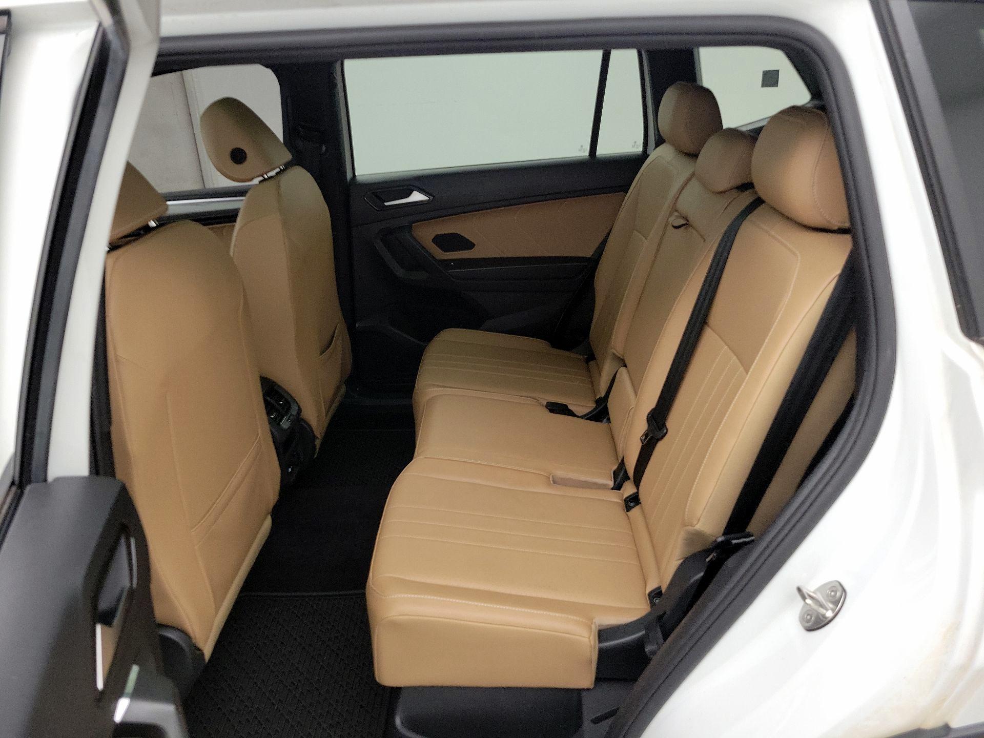 Thumbnail: 2023 Volkswagen Tiguan - 20