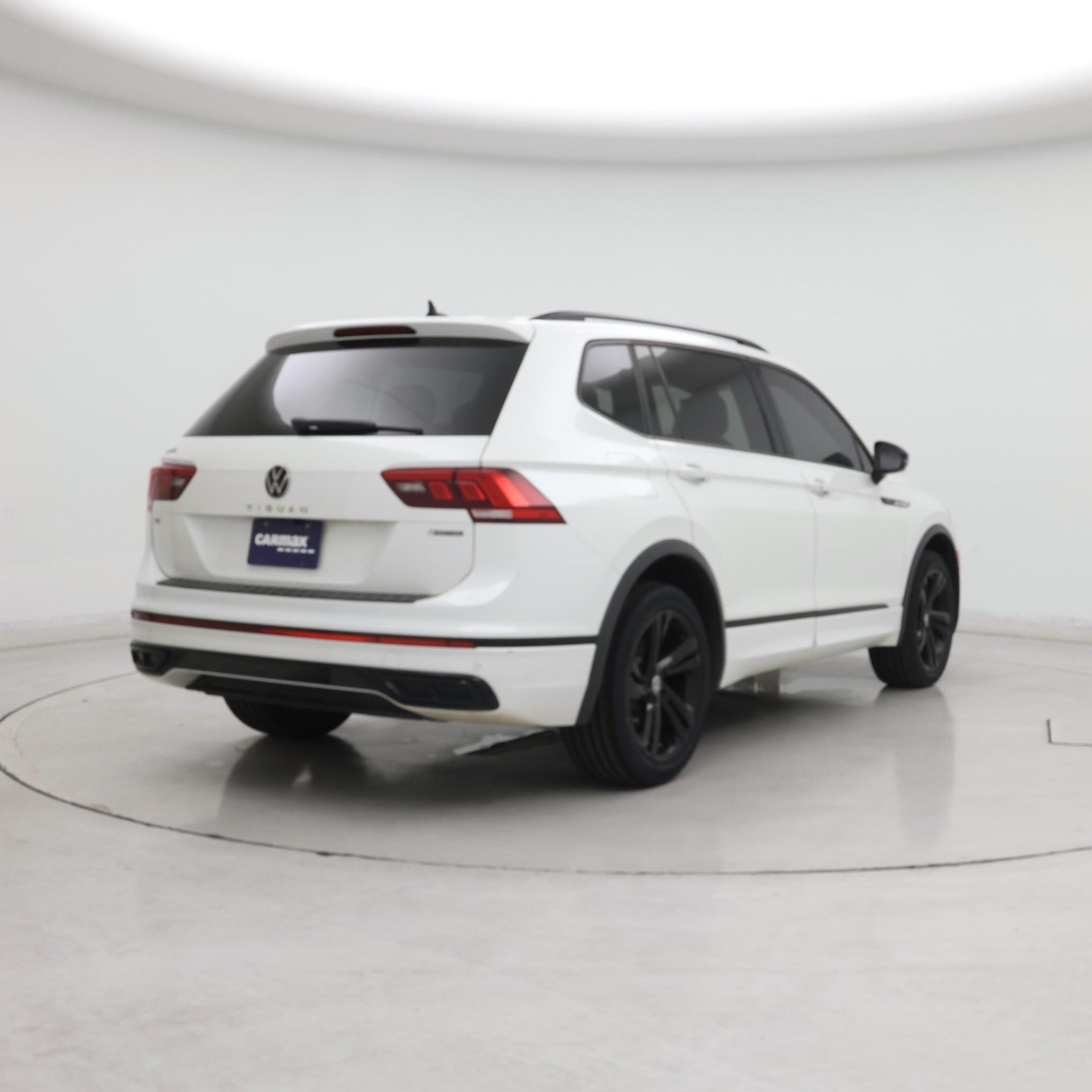 Thumbnail: 2023 Volkswagen Tiguan - 8