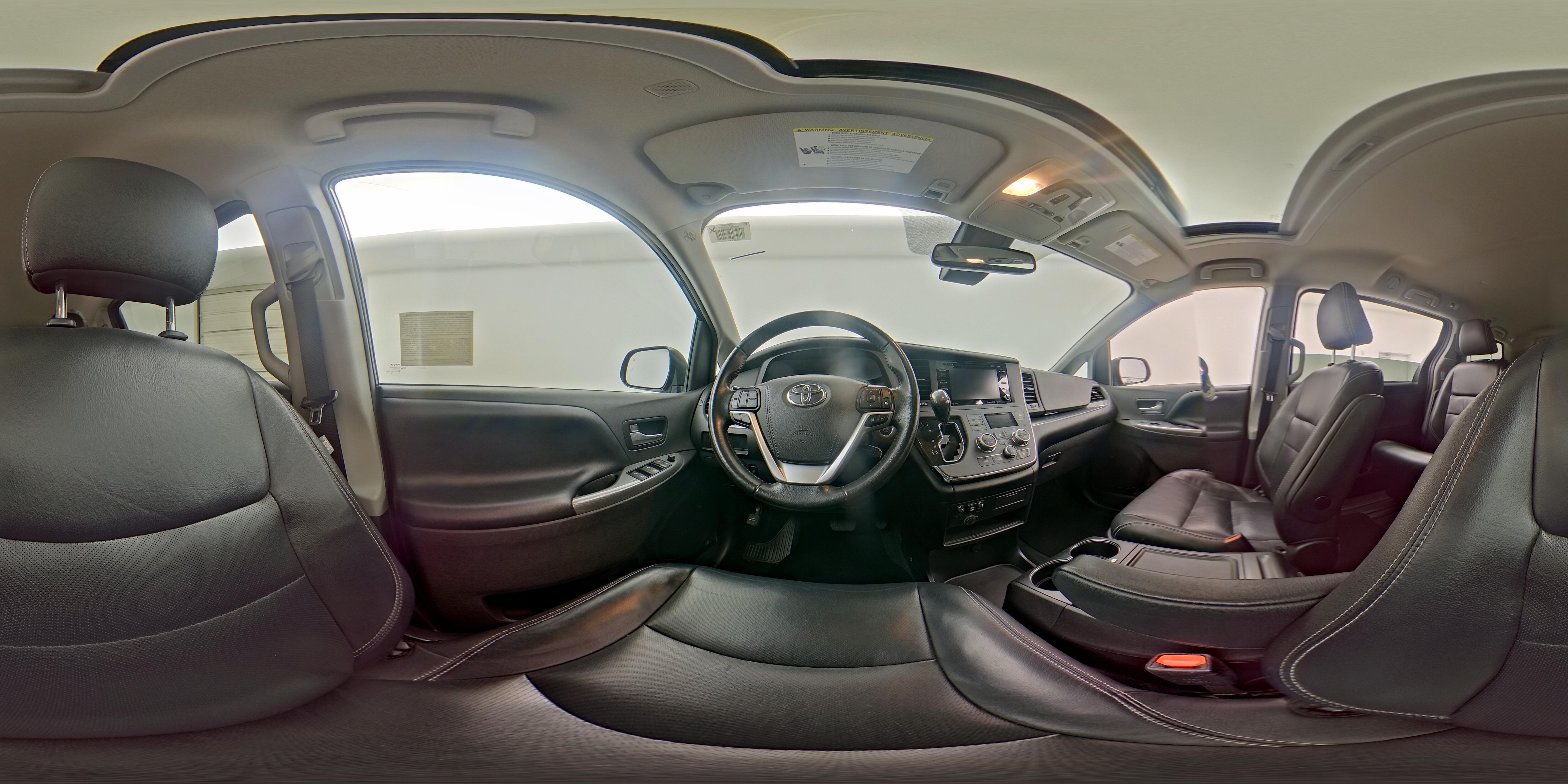 2019 Toyota Sienna SE - Photo 28